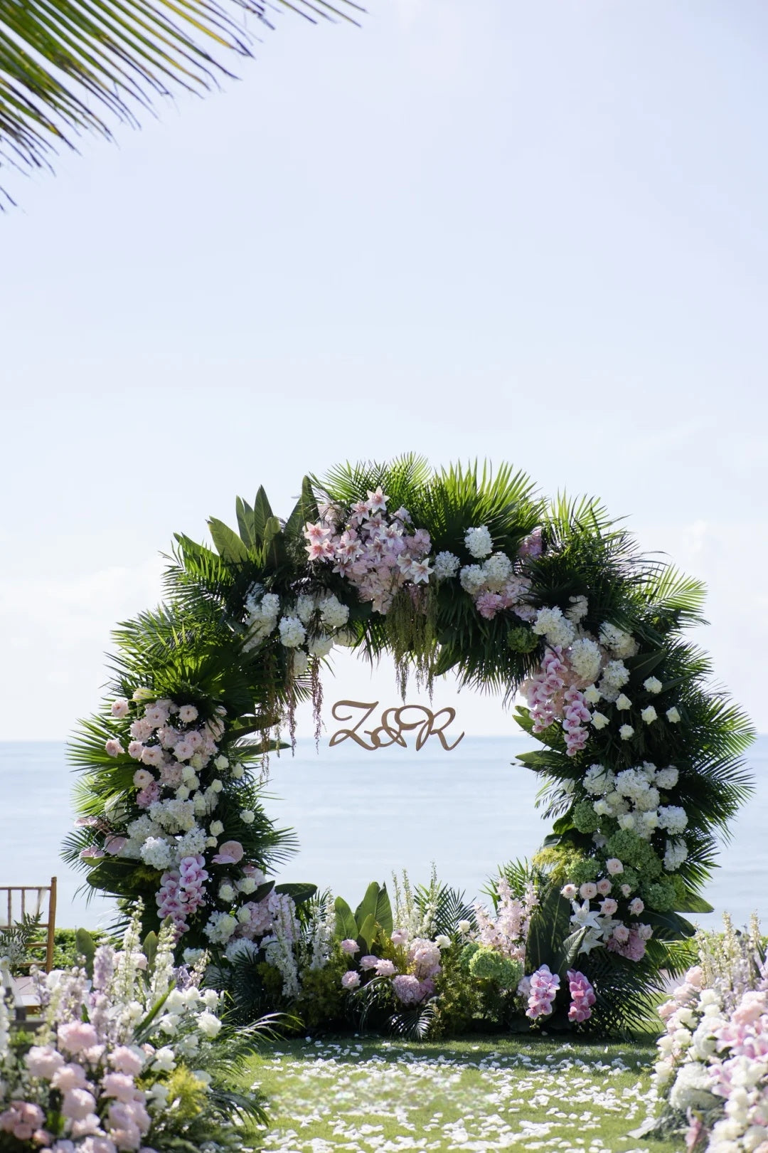 🌴 Tropical Beach Wedding Inspiration with Circular Floral Arch and Soft Pink Romance