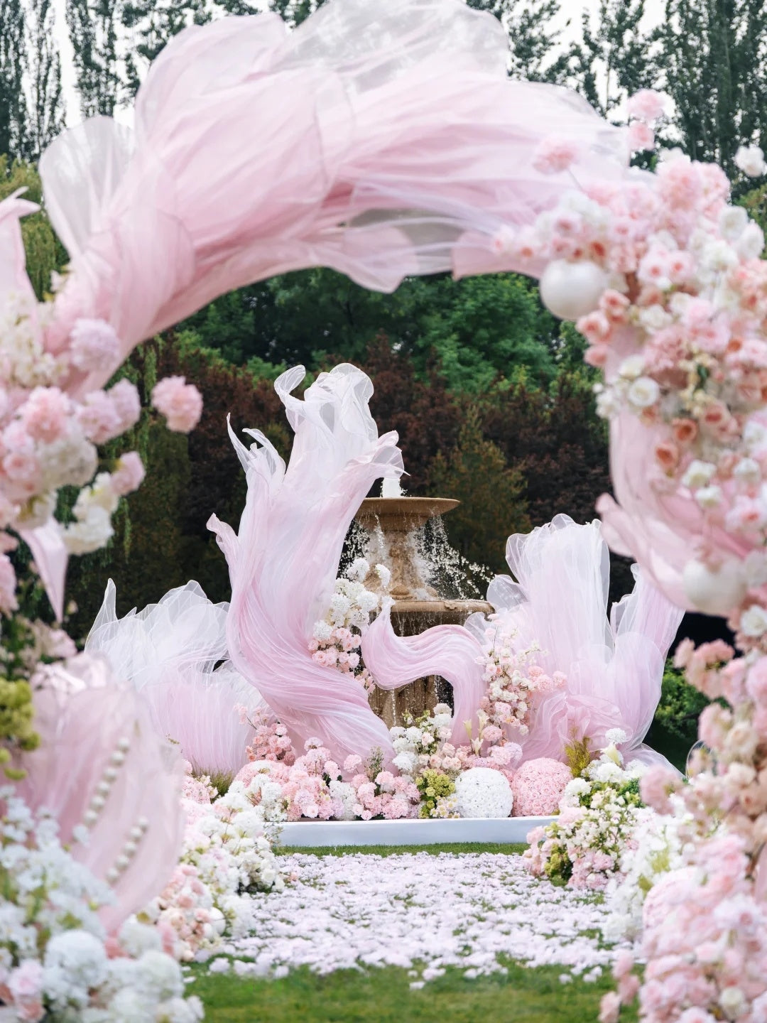 🌸 Dreamy Pink Outdoor Wedding Decor with Sculptural Draping, Soft Florals and Transparent Chair Styling