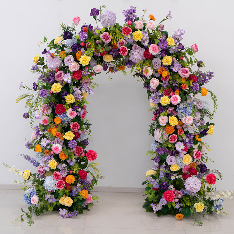 قوس زهور صناعية مستوحى من مونيه – خلفية زفاف انطباعية ملونة للحفل أو الحدث VA-366