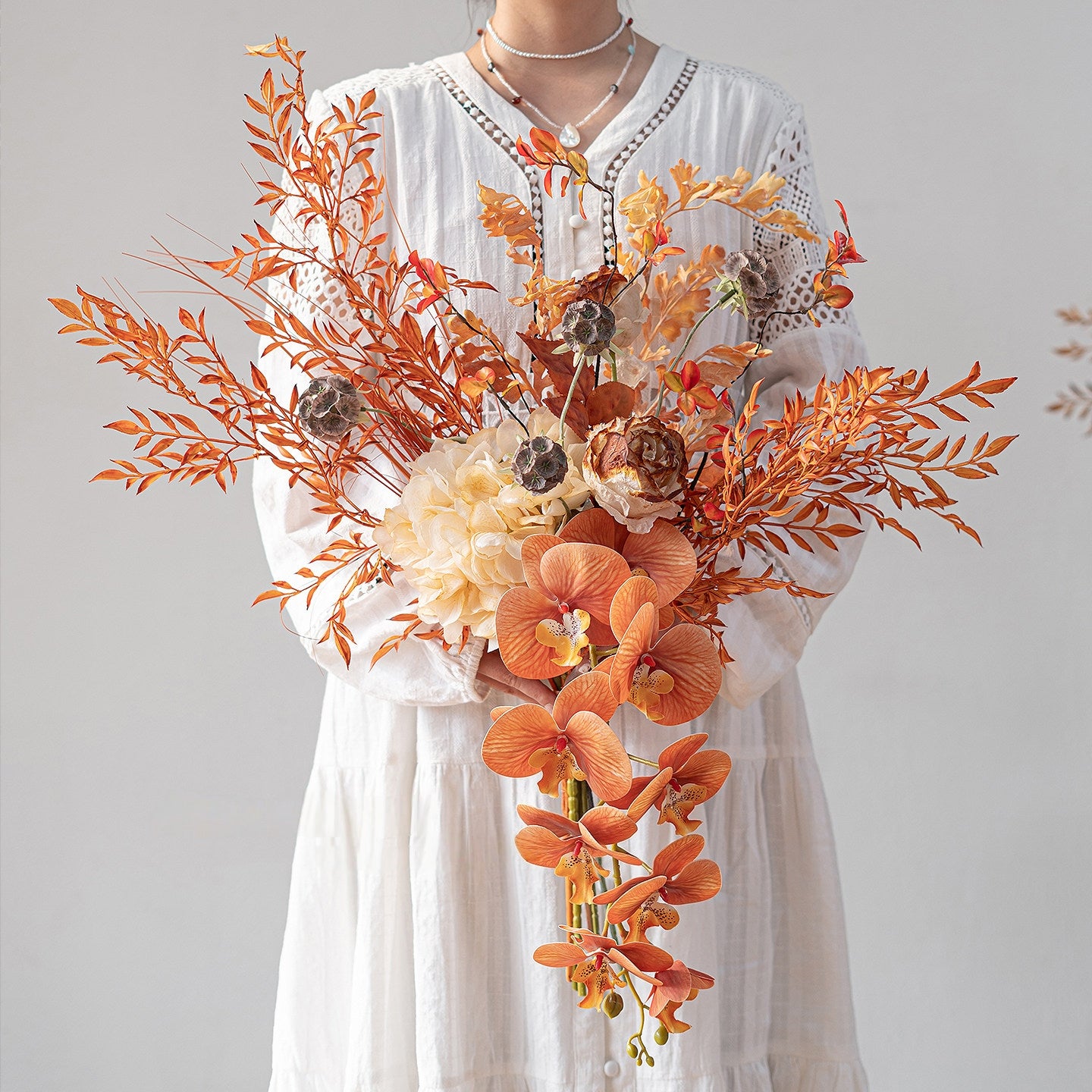 Arreglo de Ramo Floral con Tema Elegante de Otoño | Flores Artificiales de Lujo para Boda y Decoración Interior del Hogar VB-113 (Sin Jarrón)