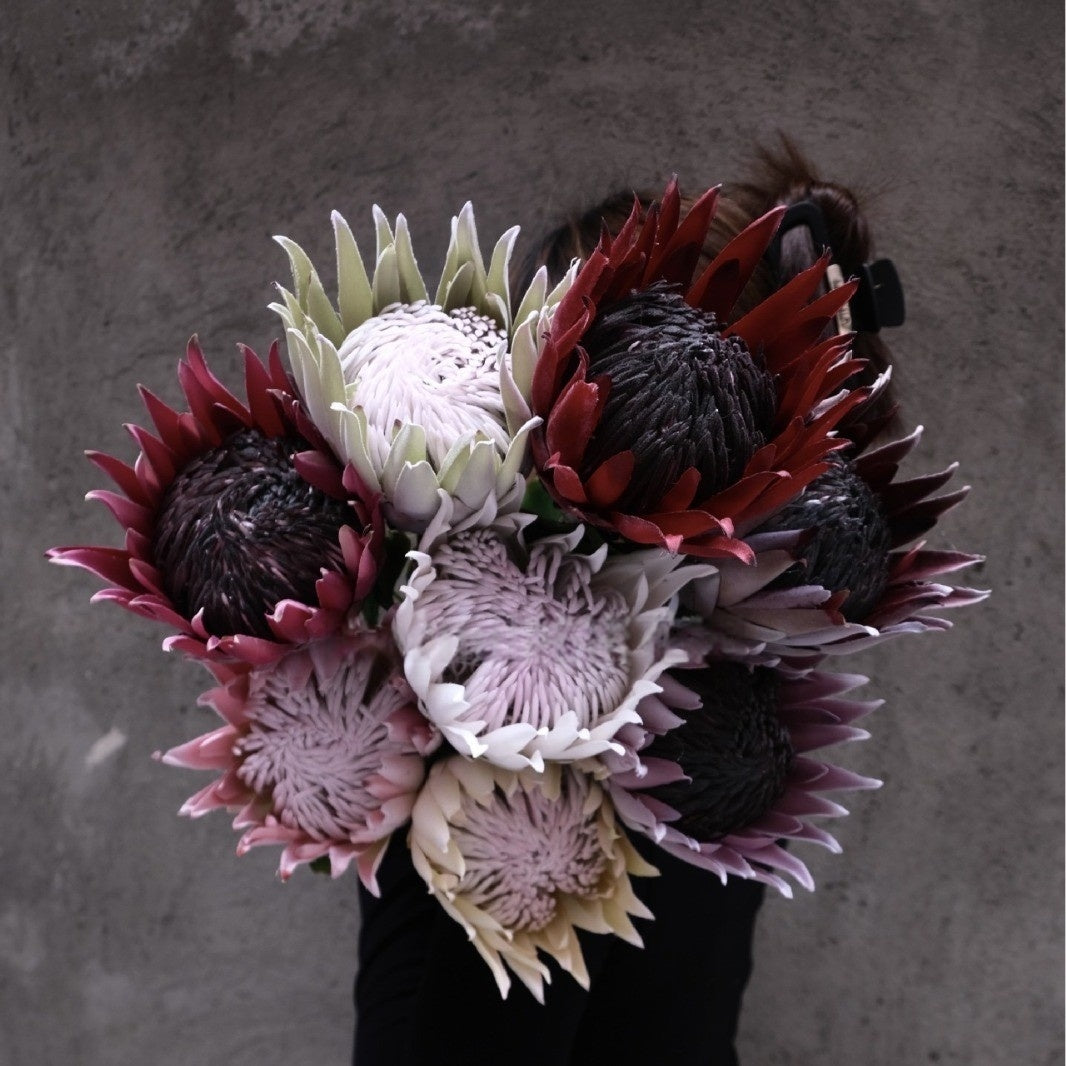 Valar Flower Realistic Protea King Bloom – Faux Statement Flower for Wedding & Event Styling FS-1066