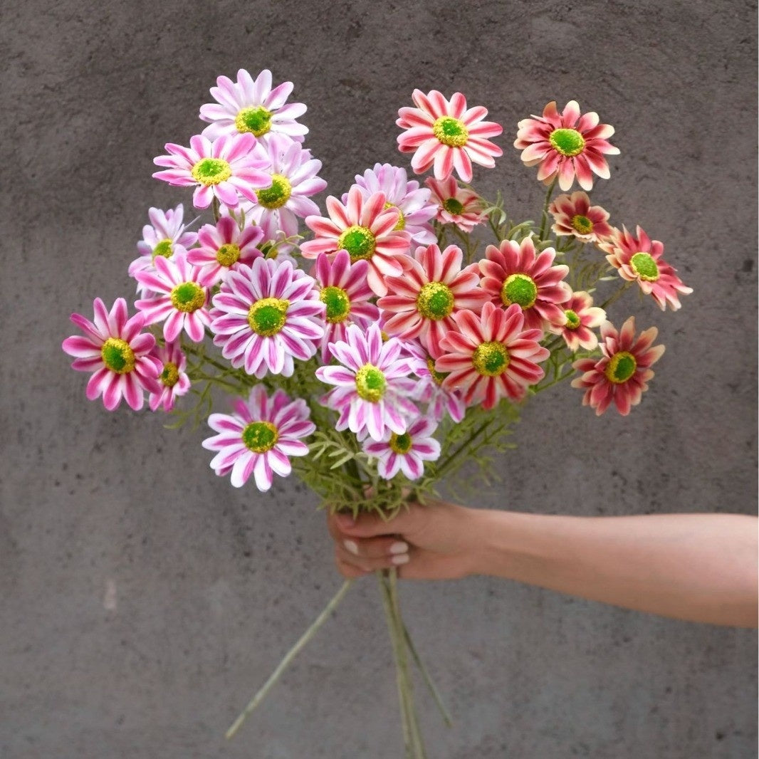 Valar Flower 6-Head Faux Daisies – Soft Touch Mini Summer Chrysanthemum for Cheerful Decor FS-1061