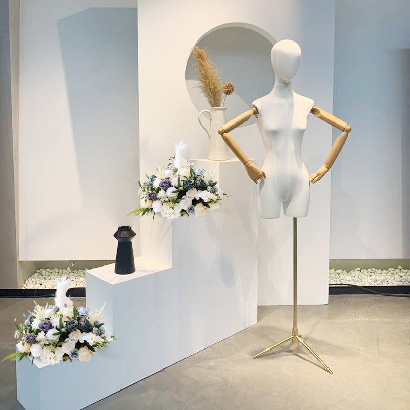 ダスティーブルーとホワイトのフローラルセンターピース、人工花のアレンジメント、ウェディングテーブルデコレーション&イベントディスプレイ FB-101