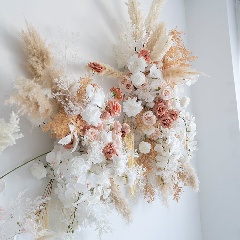 ترتيب زهور صناعية بلون الخوخ والأبيض – مجموعة تنسيق طاولة وديكور لافتة للفعالية الرومانسية FA-263