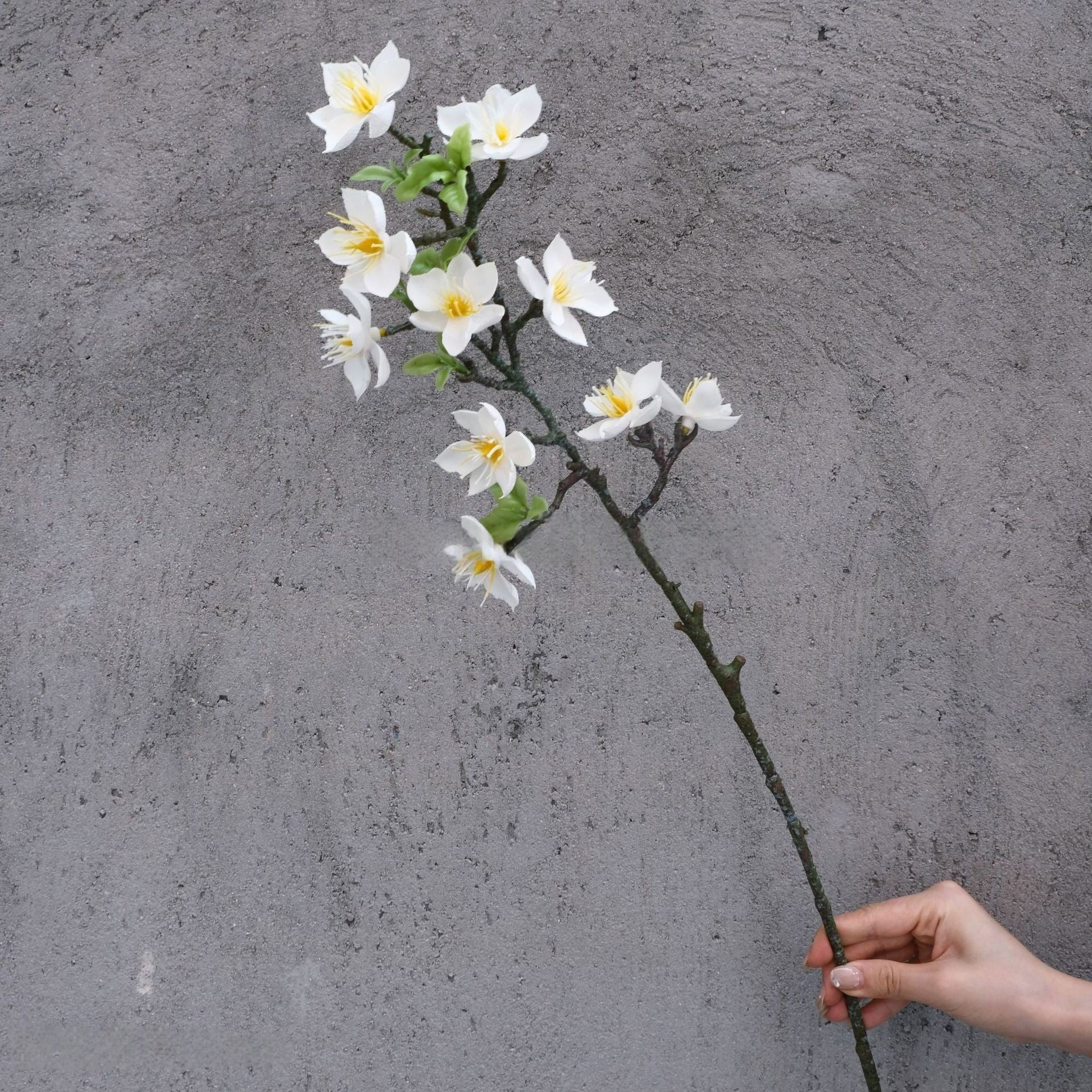 3D Artificial Plum Blossom Branches by Valar Flower – Lifelike Wax Flower Sprays for Spring Festivals & Arrangements FS-1074