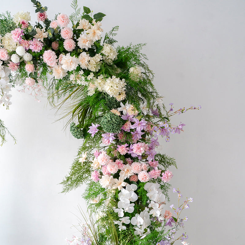 Eleganter Blumenbogen in Mondform für die Hochzeitszeremonie – Künstlicher Blumenbogen für Hochzeiten, Veranstaltungen und besondere Anlässe