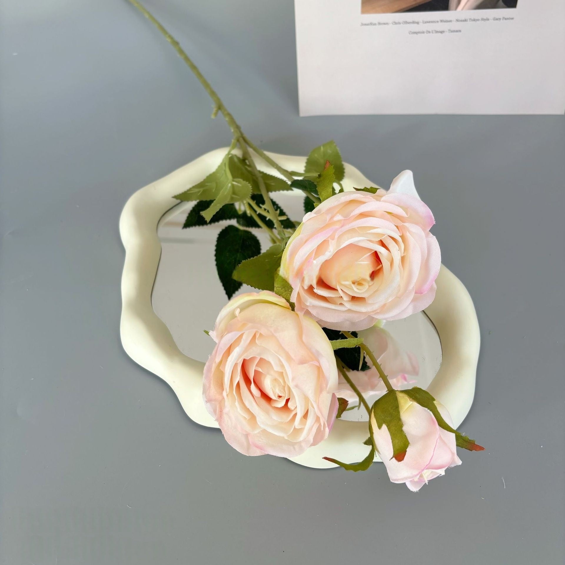 Schwarz-rosa Kunstblumen-Set – Moderne Geburtstagsparty-Hintergrunddekoration mit Kunstblumenarrangement FA-255