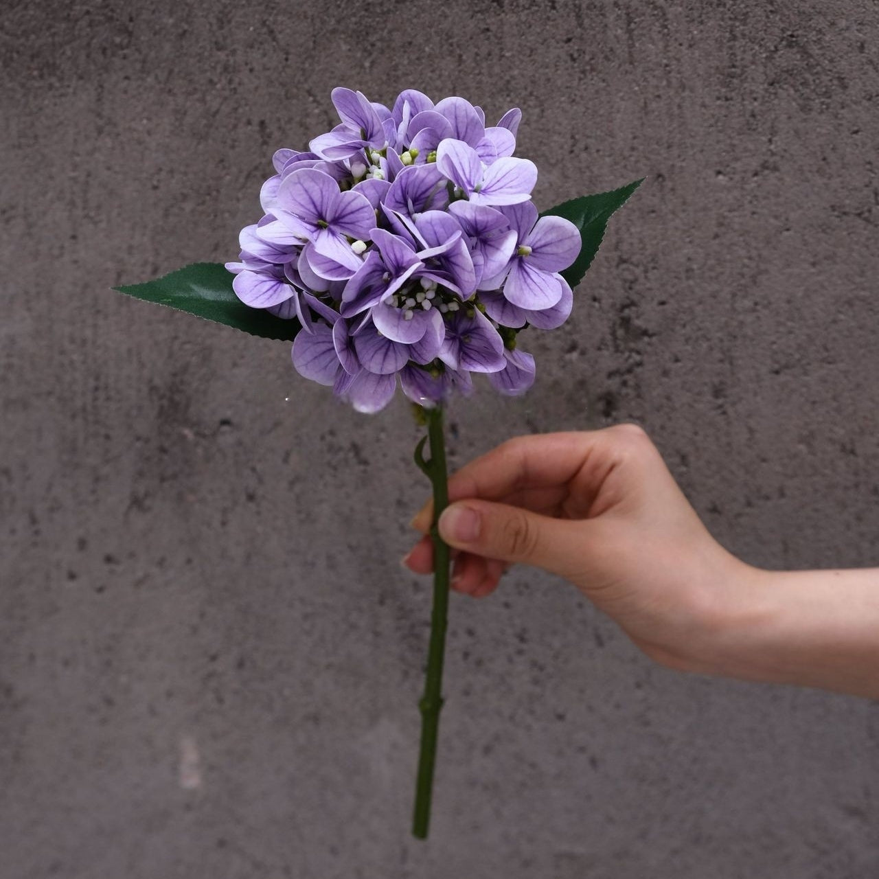 30cm Soft Touch Artificial Hydrangea by Valar Flower – Small Moisturizing Look Silk Flowers FS-1078