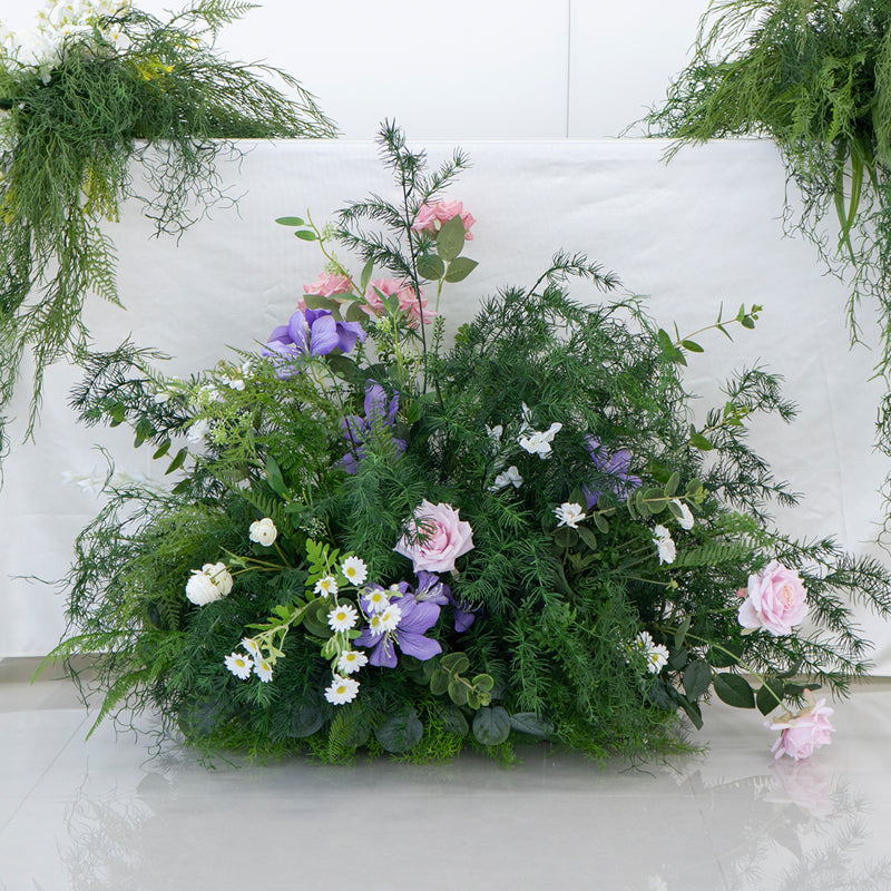 エレガントな青と白の花柄ウェディングアーチ、人工花のアレンジメント、セレモニーバックドロップ&イベント装飾 FA-211