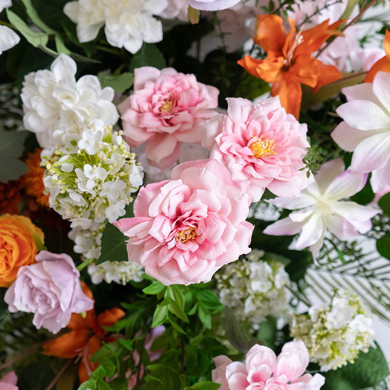 Eleganter Blumenbogen in Mondform für die Hochzeitszeremonie – Künstlicher Blumenbogen für Hochzeiten, Veranstaltungen und besondere Anlässe