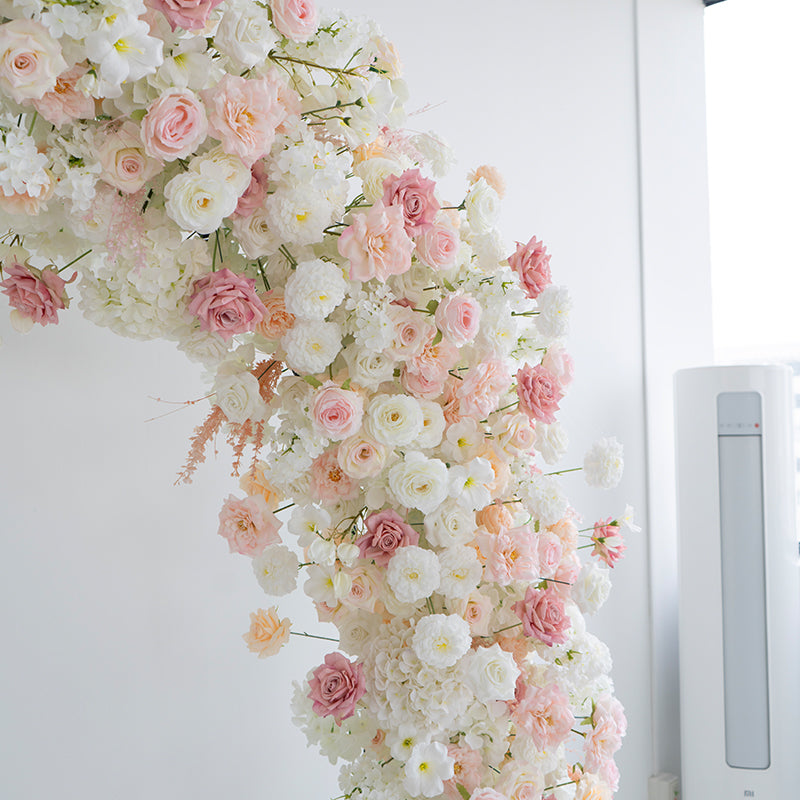 Arco Floral Artificial Inspirado en el Arcoíris – Fondo de Boda Impactante con Bloques de Color Audaces VA-368