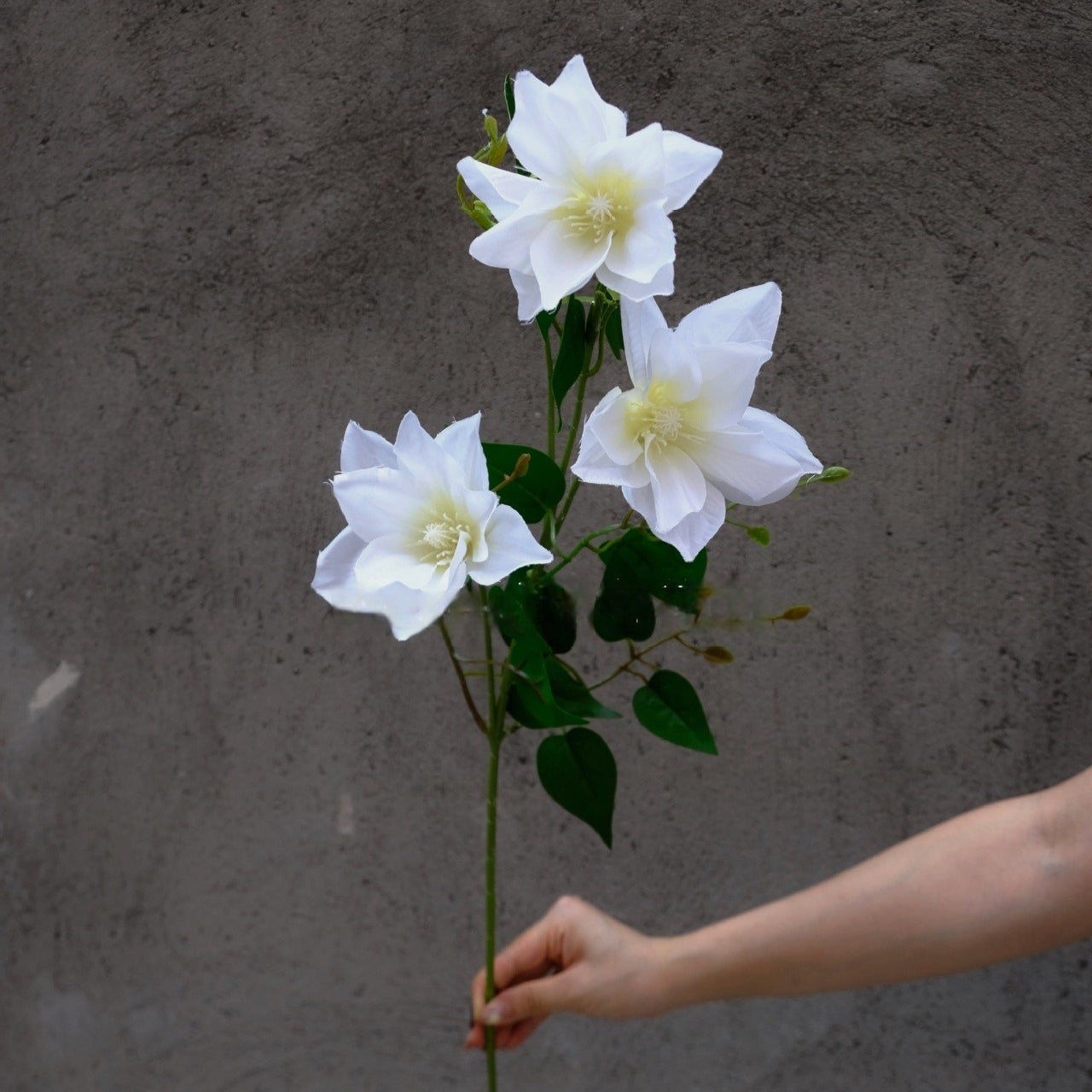 Valar Flower Artificial Clematis Spray – Realistic 3-Head Faux Flower Stem for Wedding & Home Decor FS-1075