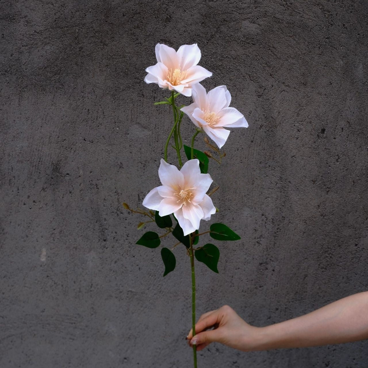 Valar Flower Artificial Clematis Spray – Realistic 3-Head Faux Flower Stem for Wedding & Home Decor FS-1075