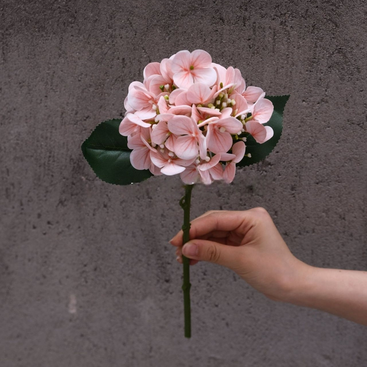 30cm Soft Touch Artificial Hydrangea by Valar Flower – Small Moisturizing Look Silk Flowers FS-1078