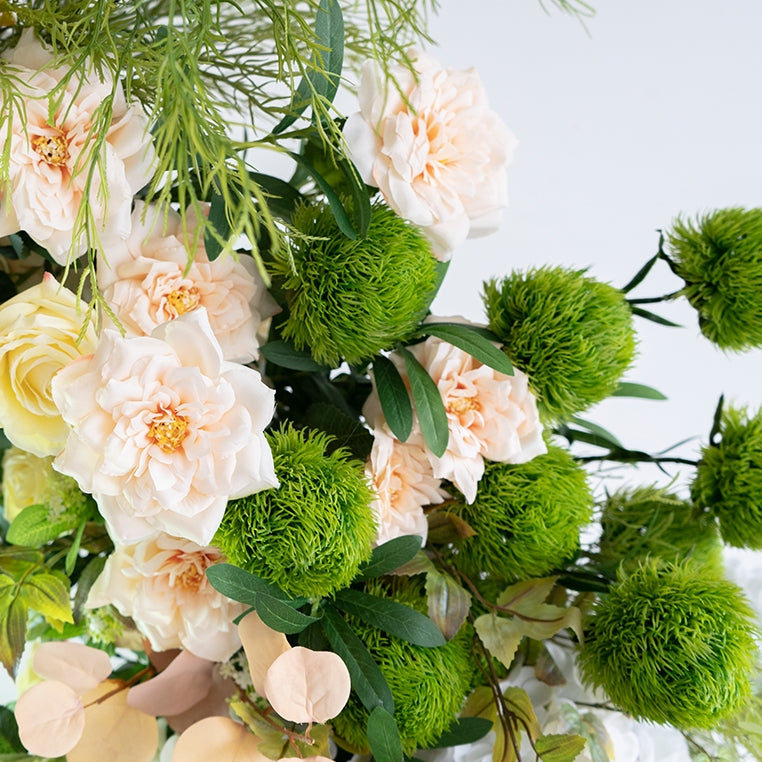 Eleganter Blumenbogen in Mondform für die Hochzeitszeremonie – Künstlicher Blumenbogen für Hochzeiten, Veranstaltungen und besondere Anlässe