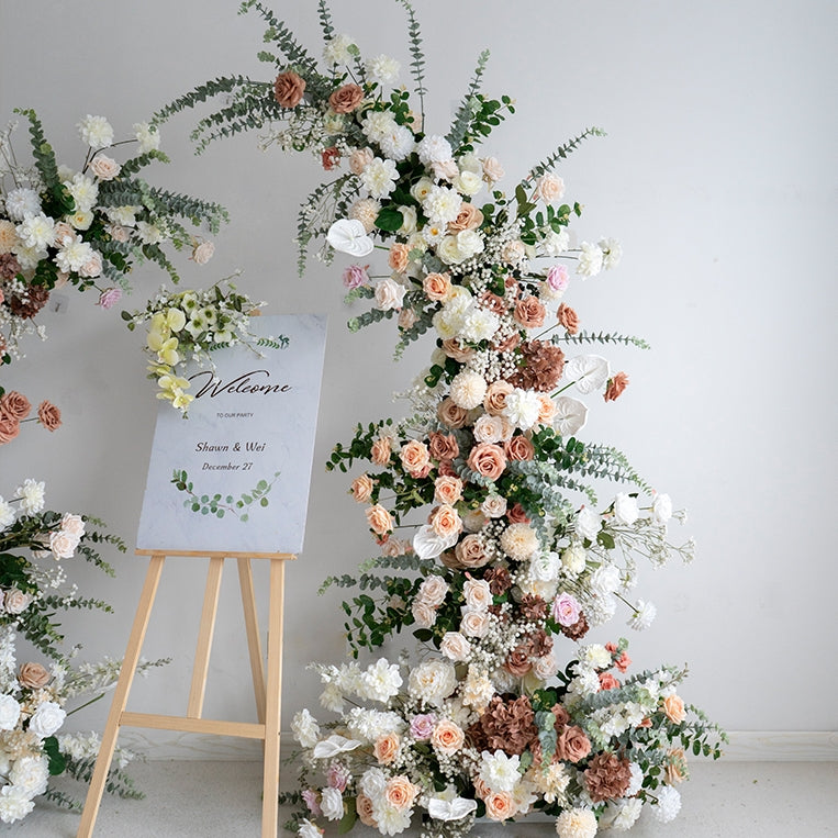 ヨーロッパスタイルのコーヒー色のエレガントな月型ウェディングセレモニーフローラルホーンアーチ - 結婚式、イベント、特別な occasion のための人工花アーチ VA-316