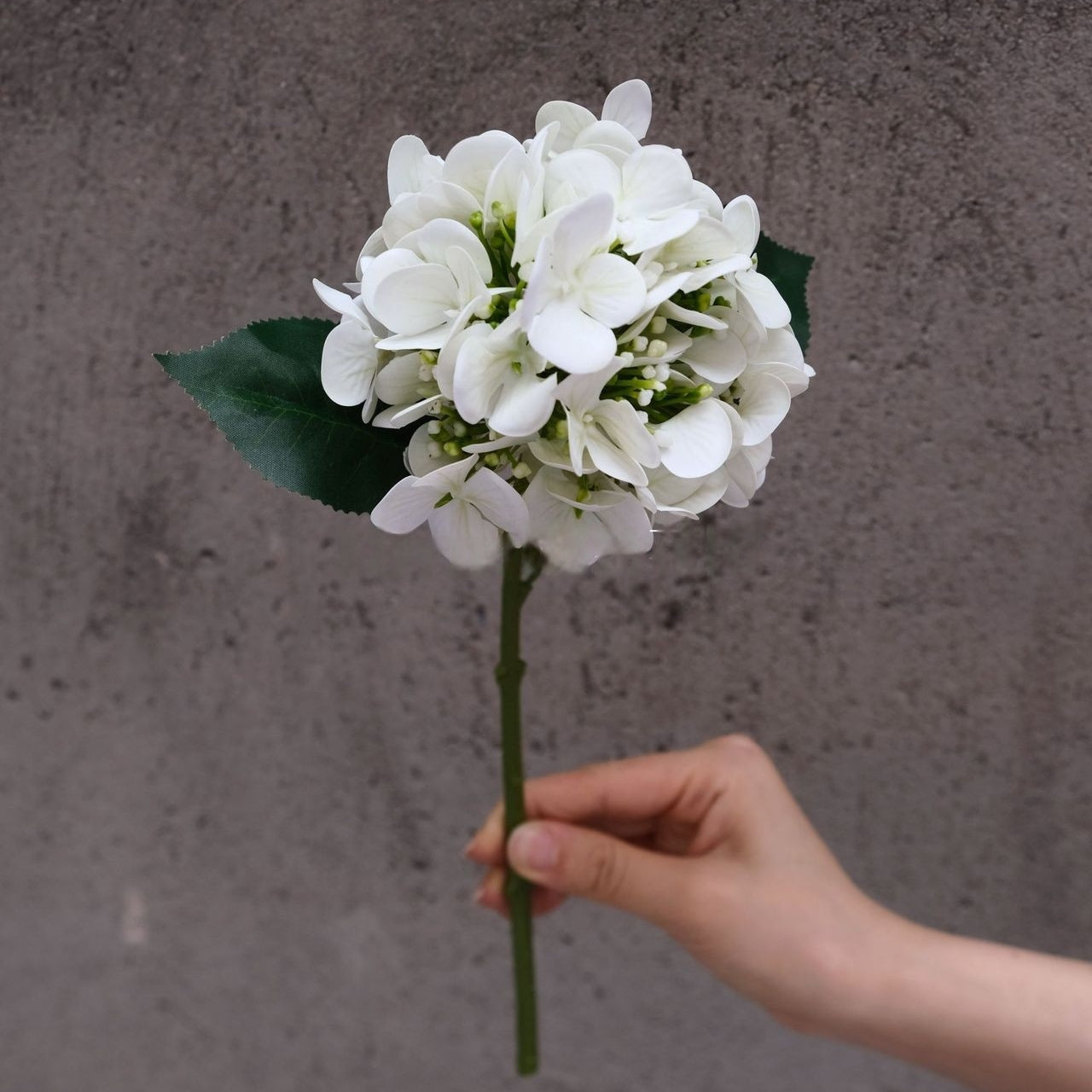 30cm Soft Touch Artificial Hydrangea by Valar Flower – Small Moisturizing Look Silk Flowers FS-1078