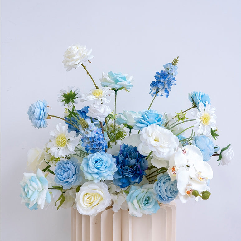 Combinación Floral Azul Tiffany y Blanco - Exhibición Floral Elegante para Área de Bienvenida de Boda FA-254
