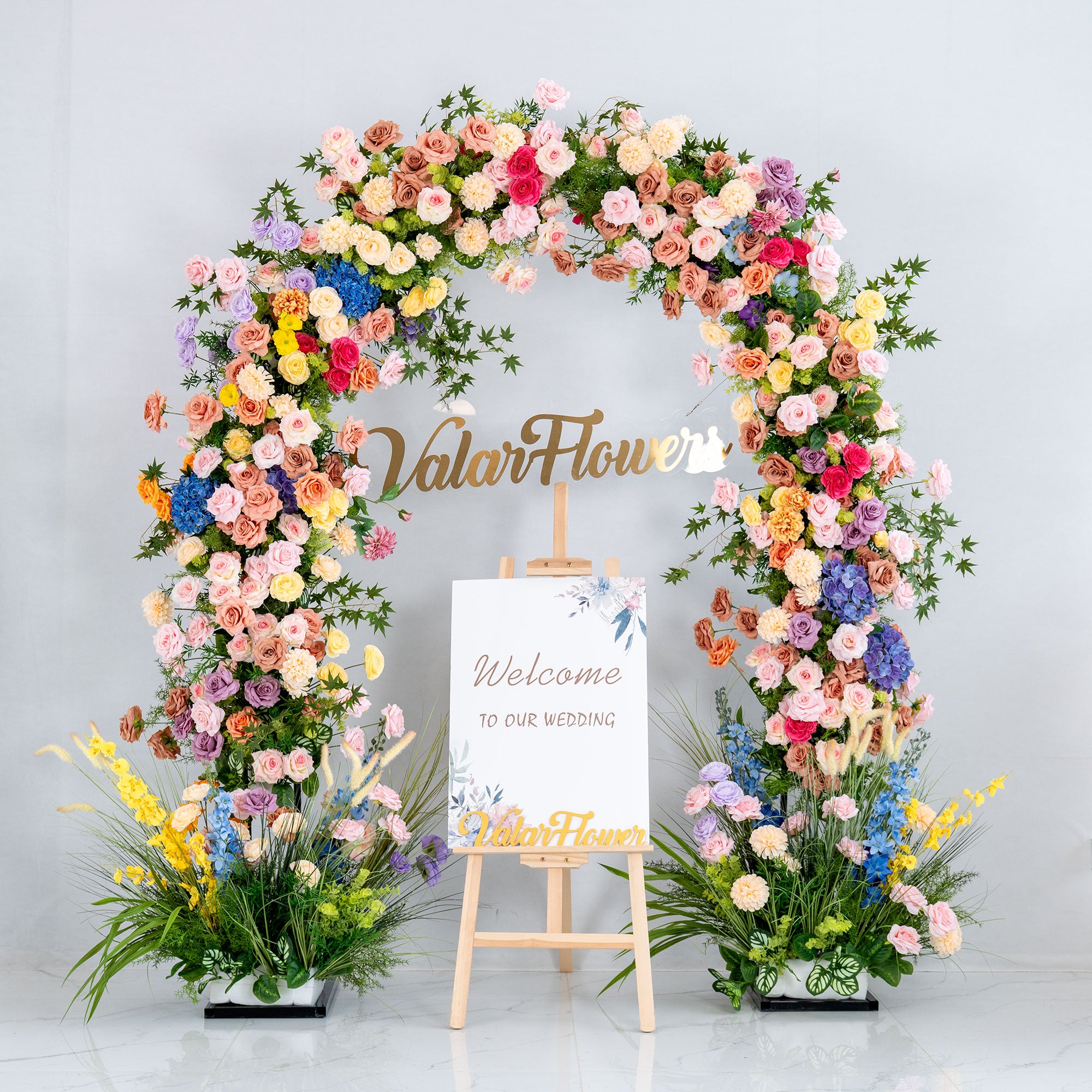 우아한 달 모양 결혼식 꽃 아치 - 결혼식, 행사 및 특별 행사를 위한 인공 꽃 아치