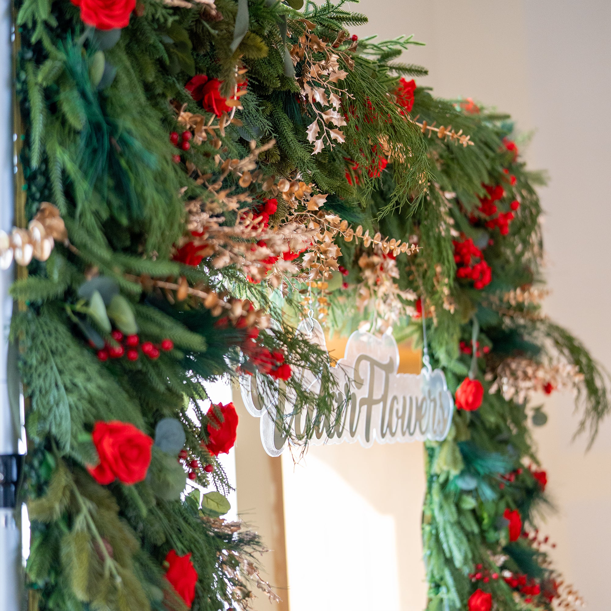Eleganter Blumenbogen in Mondform für die Hochzeitszeremonie – Künstlicher Blumenbogen für Hochzeiten, Veranstaltungen und besondere Anlässe