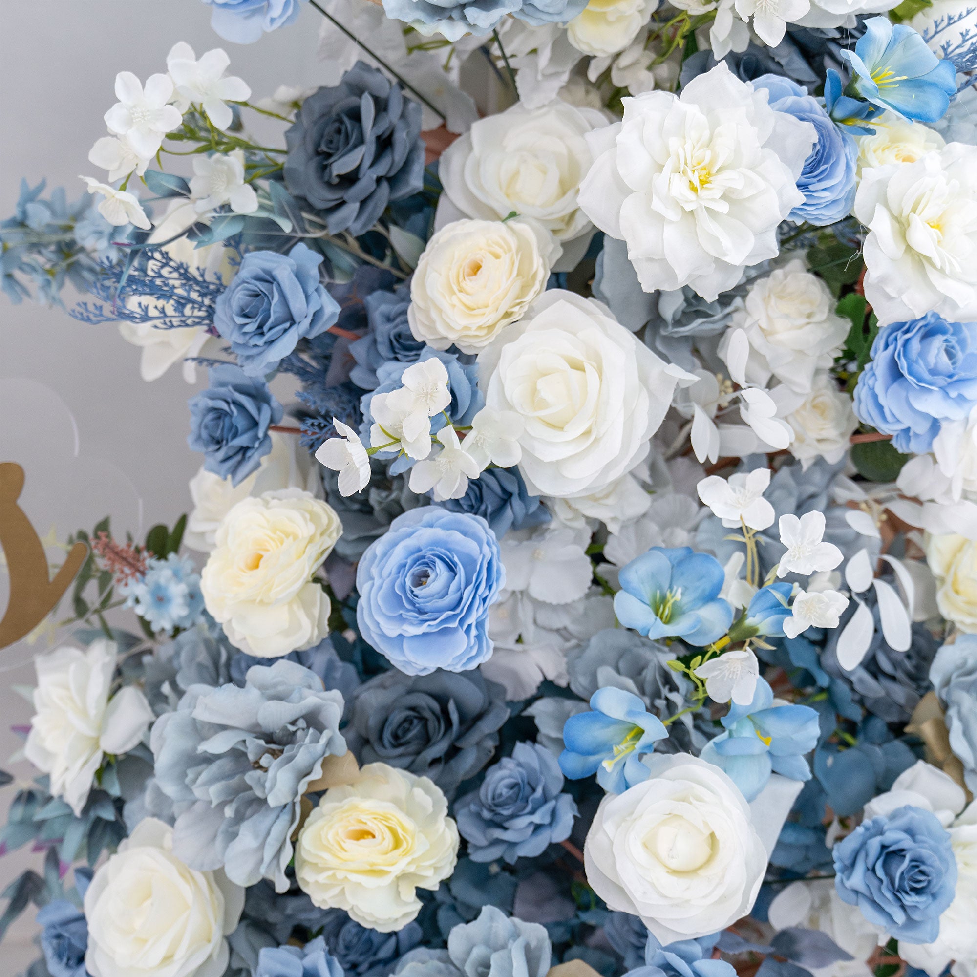 Light Blue Theme Elegant Moon Shape Wedding Ceremony Floral Horn Arch - Artificial Flower Arch for Weddings, Events, and Special Occasions VA-301