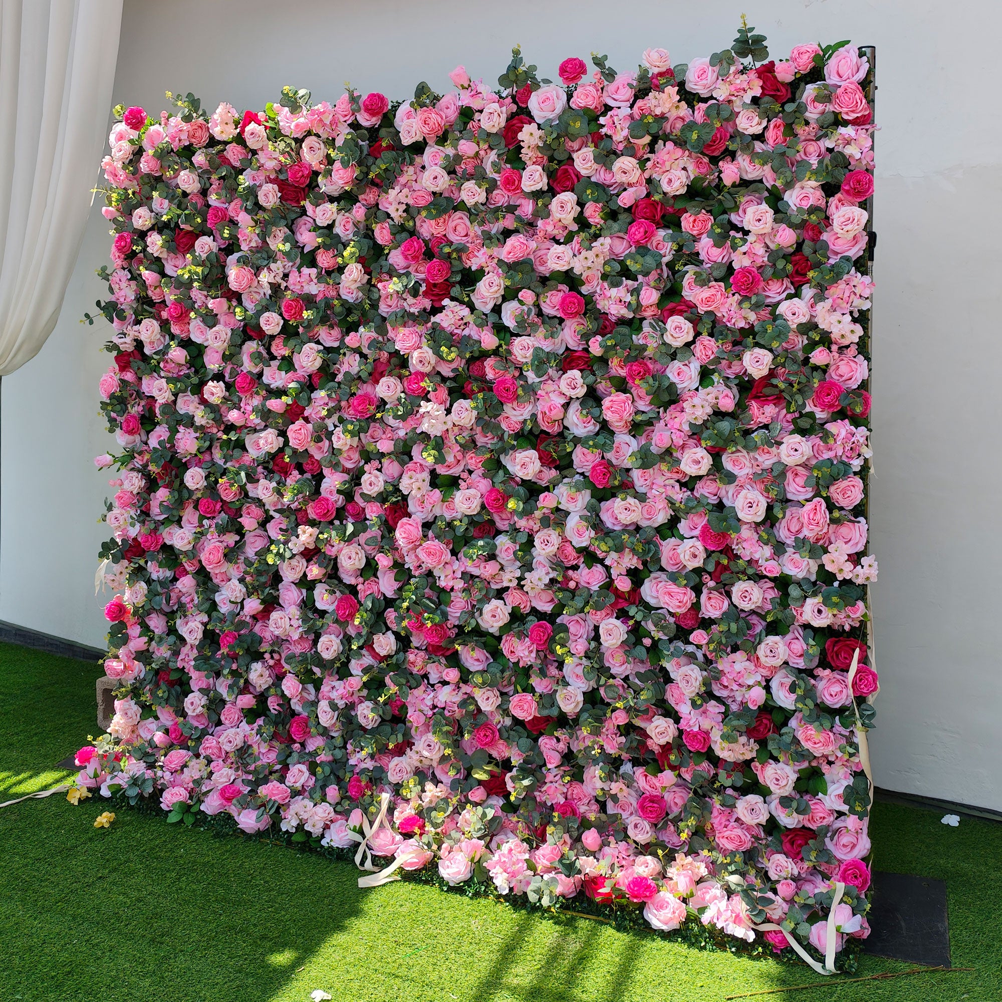 Valar Flower Blooming Bliss 인공 직물 꽃 벽 - 결혼식, 이벤트 및 가정 장식을 위한 무성한 핑크, 빨간색 및 흰색 장미 디스플레이 - 낭만적인 분위기를 위한 최고의 꽃 배경 -VF-214