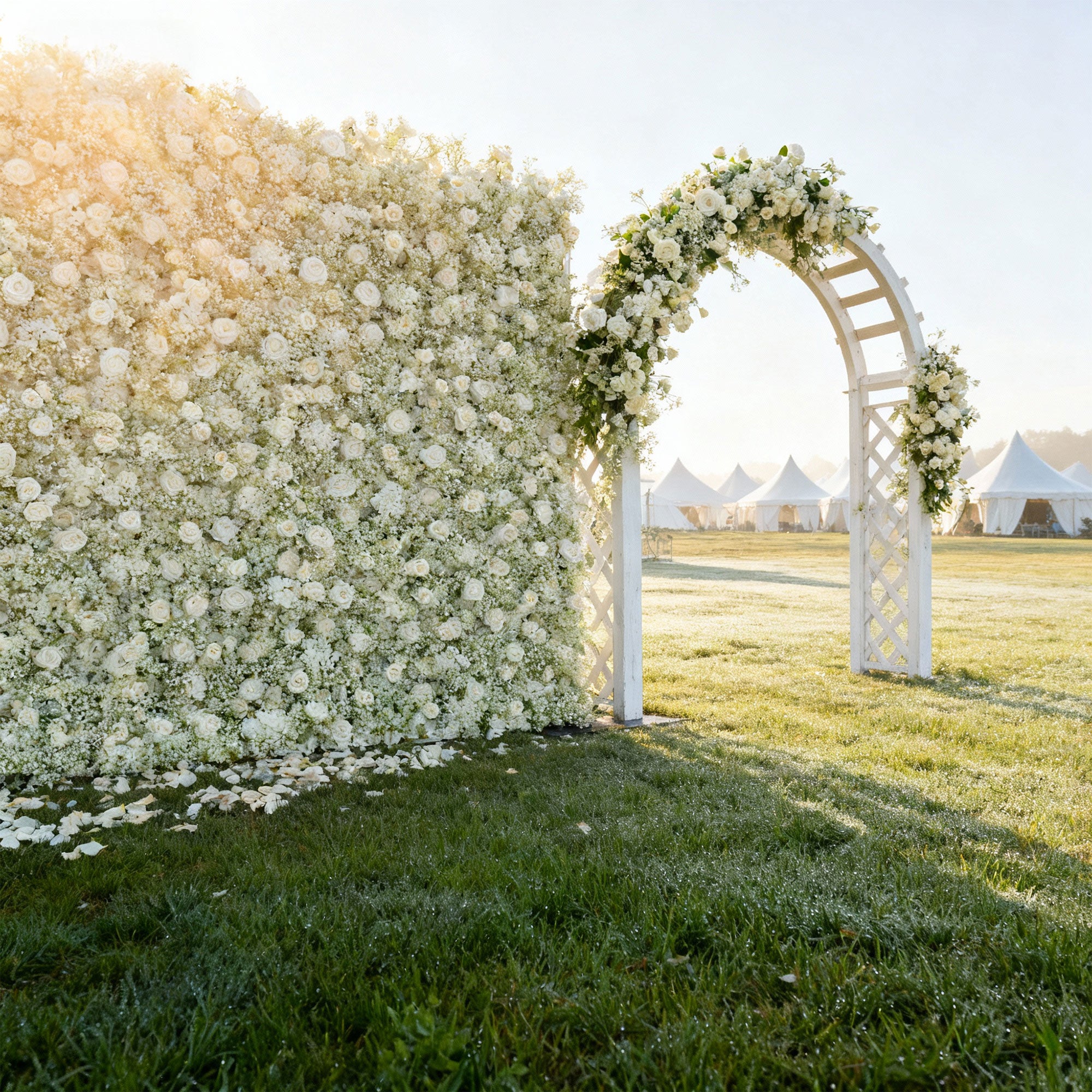 ValarFlowers 인공 꽃 벽 배경: 고요한 초원 인공 꽃 벽 배경: 화이트 로즈 & 아기의 숨결 에디션-VF-268-2