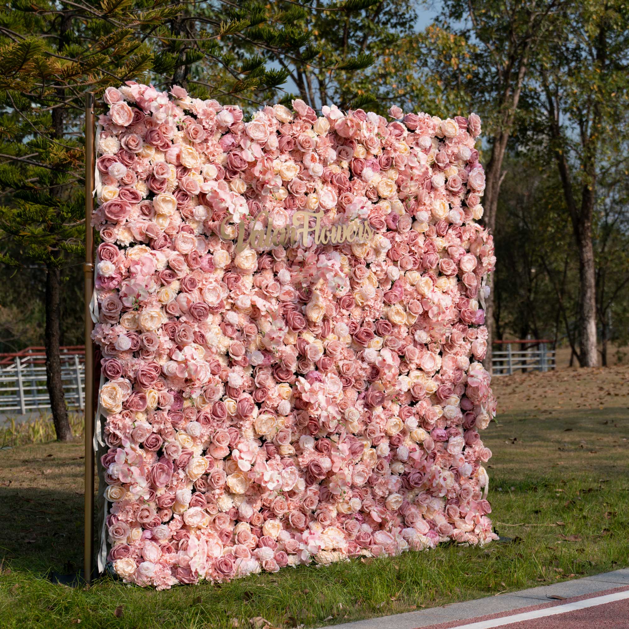 バラーフラワーロールアップファブリック人工花壁結婚式バックドロップ、フローラルパーティーデコレーション、イベントフォトグラフィー-VF-359