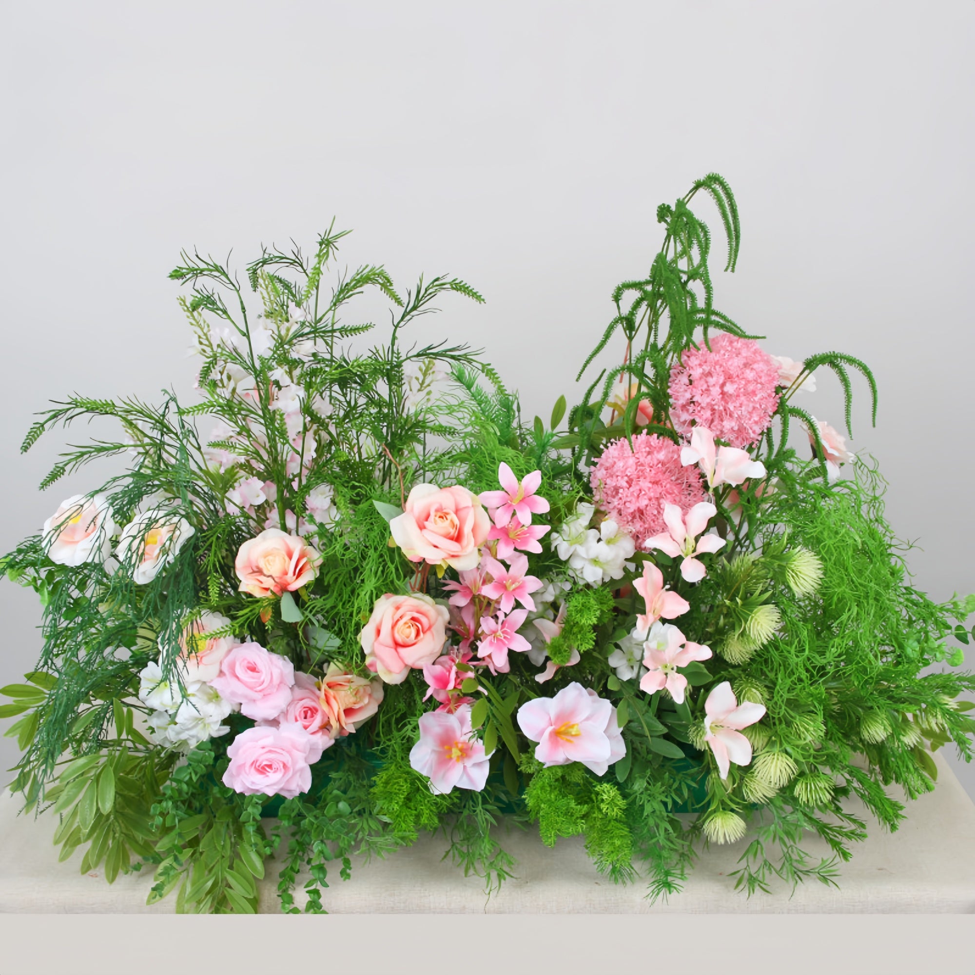 Configuración de flores artificiales inspiradas en la primavera – Conjunto de flores artificiales azules y amarillas para eventos FA-264