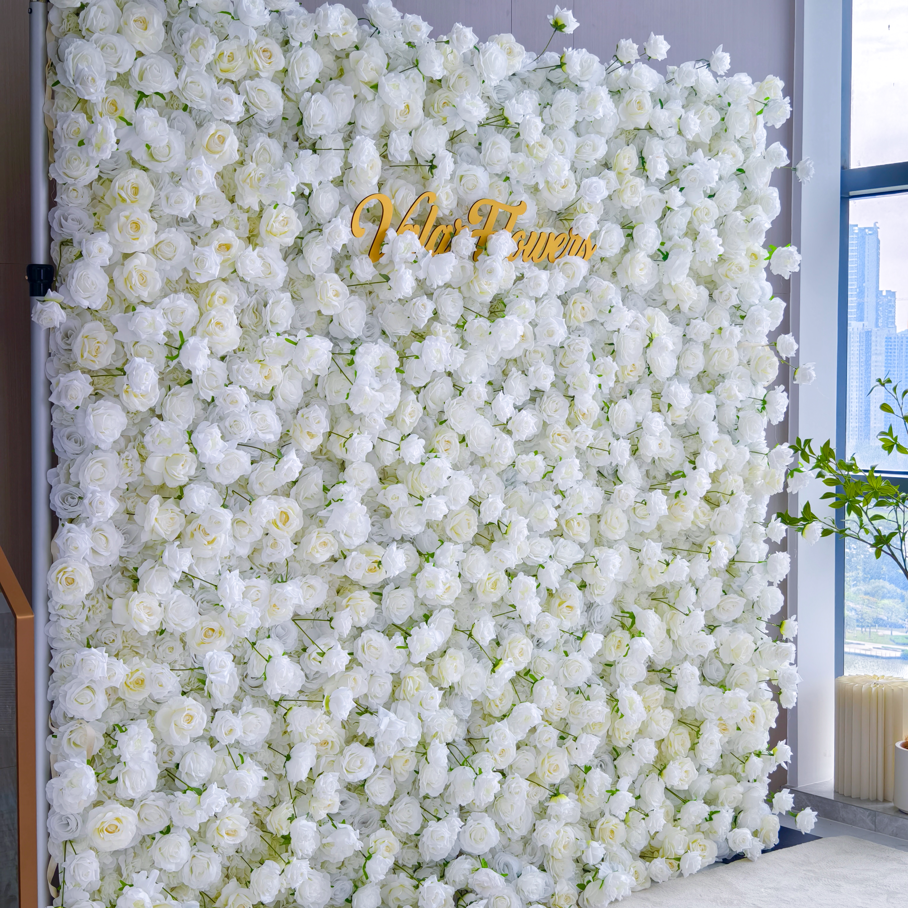 5Dホワイトローズロールアップフラワーウォールバックドロップ 結婚式&パーティーセレブレーションデコ VF-435