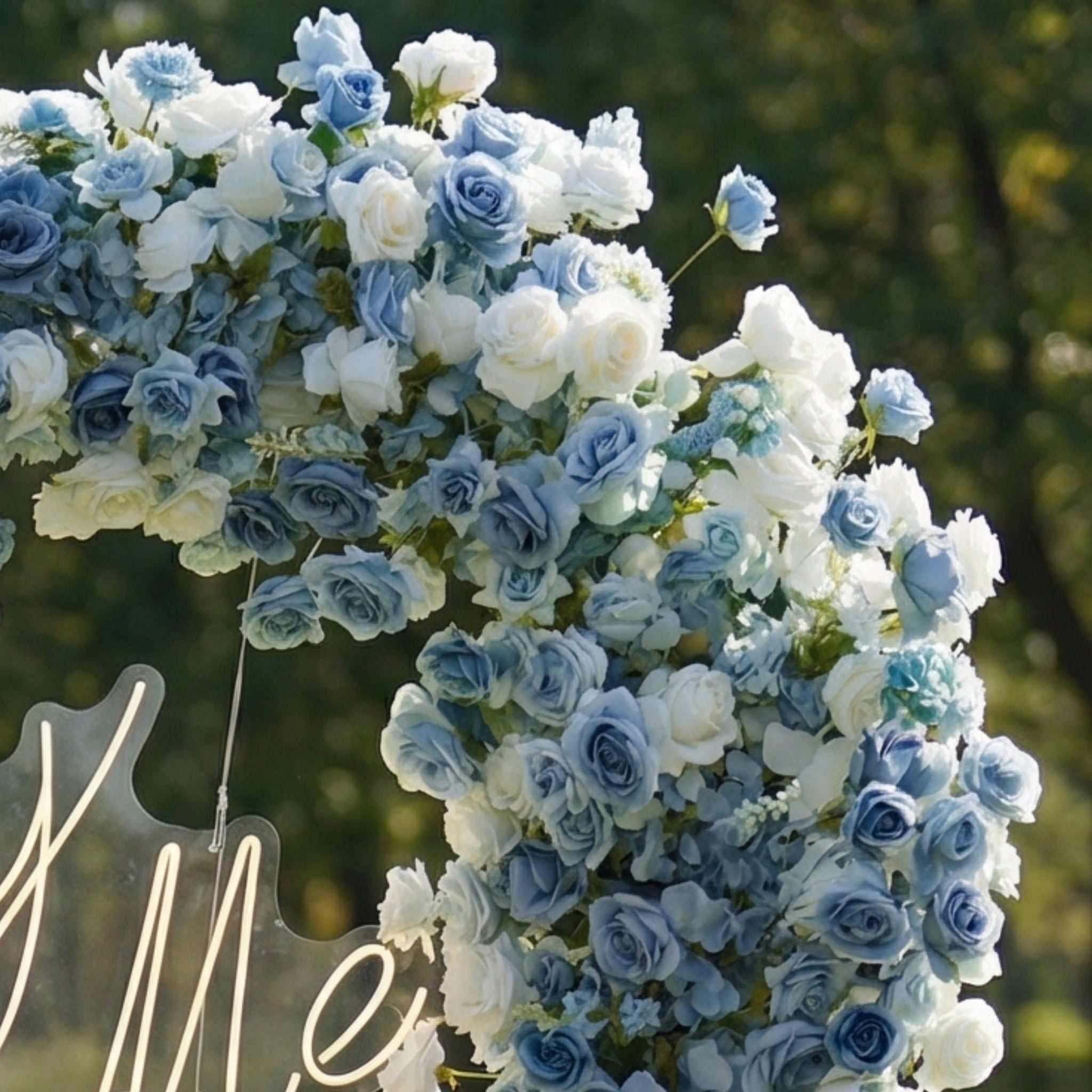 Arco de Rosas Artificiales en Forma de Corazón – Telón de Fondo Romántico para Ceremonias de Boda, Decoración de Eventos y Exhibición Floral HA-403
