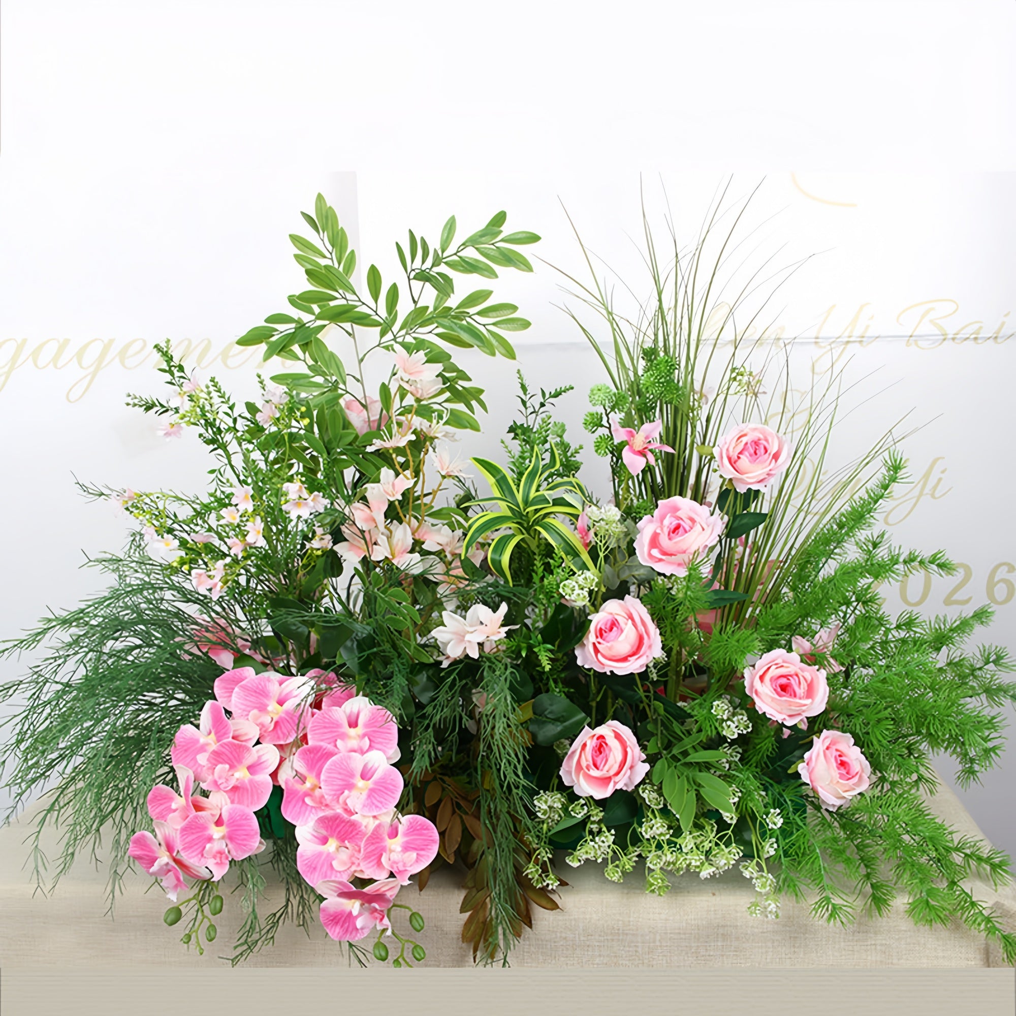 Configuración de flores artificiales inspiradas en la primavera – Conjunto de flores artificiales azules y amarillas para eventos FA-264