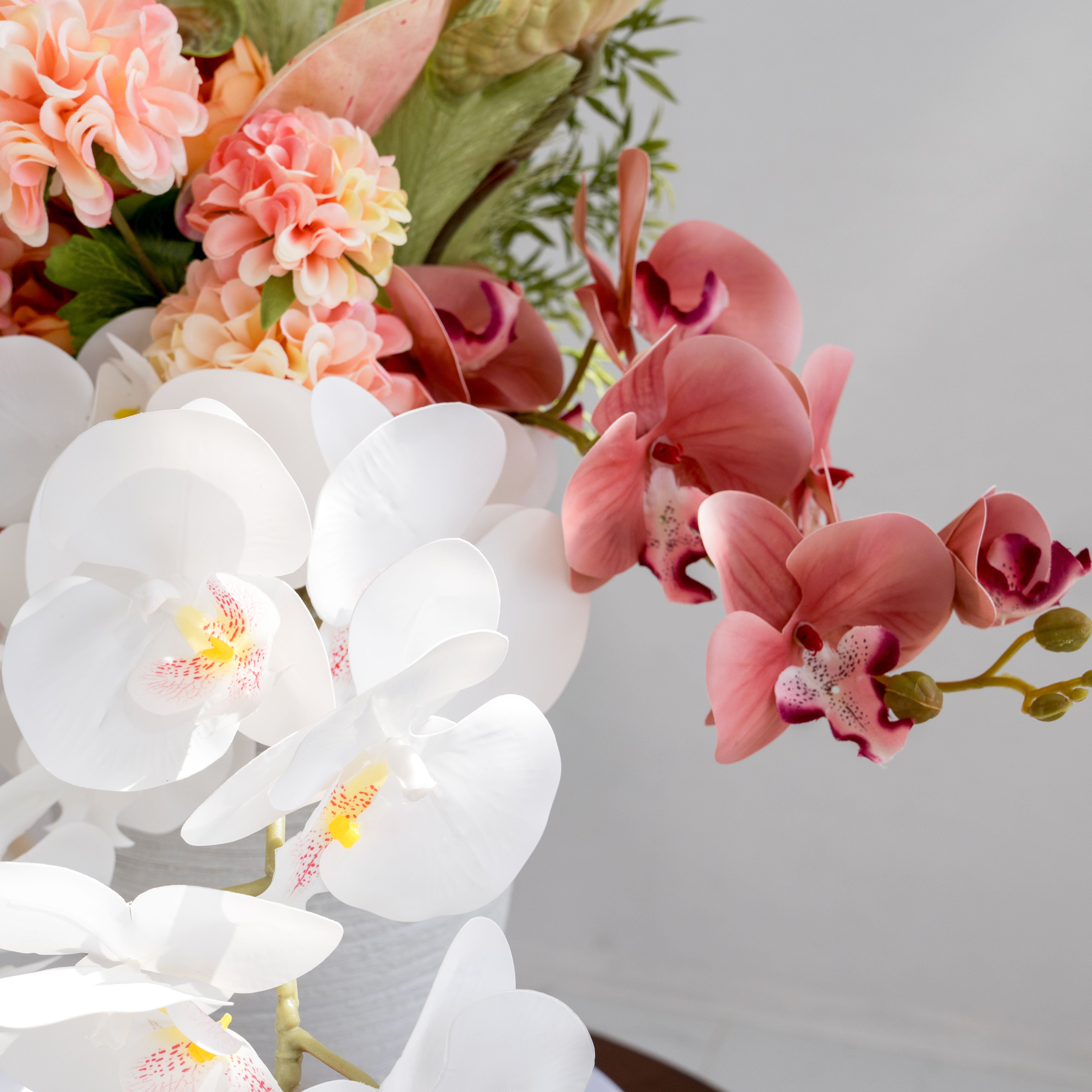 Modern Faux Hand Bouquet – Vibrant Wedding/Event Floral Arrangement VB-204