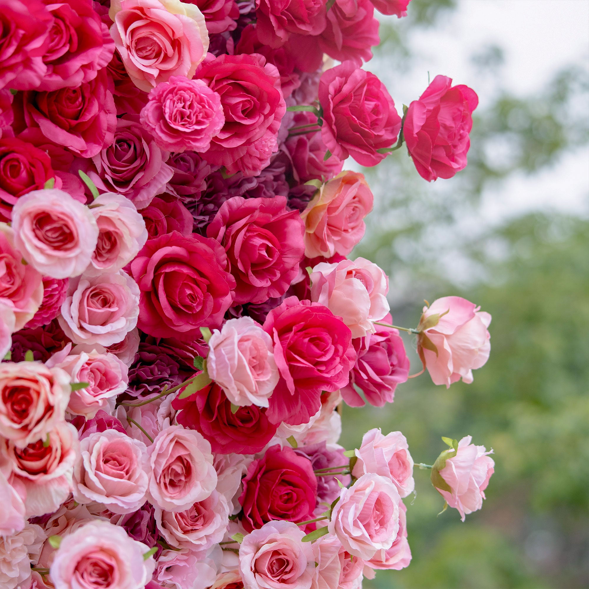 Valar 꽃 롤업 패브릭 인공 빨간색 흰색 그라데이션 꽃 벽 웨딩 배경, 꽃 파티 장식, 이벤트 사진-VF-372