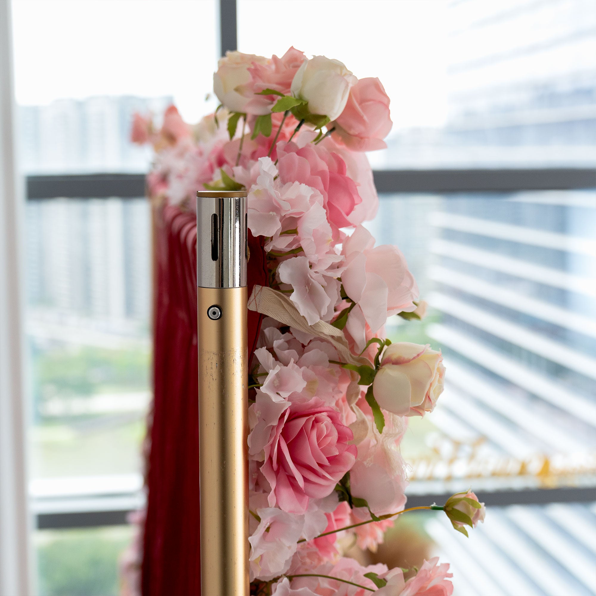 결혼식 및 파티 축하 장식을 위한 5D 핑크 로즈 롤업 꽃 벽 배경 VF-501