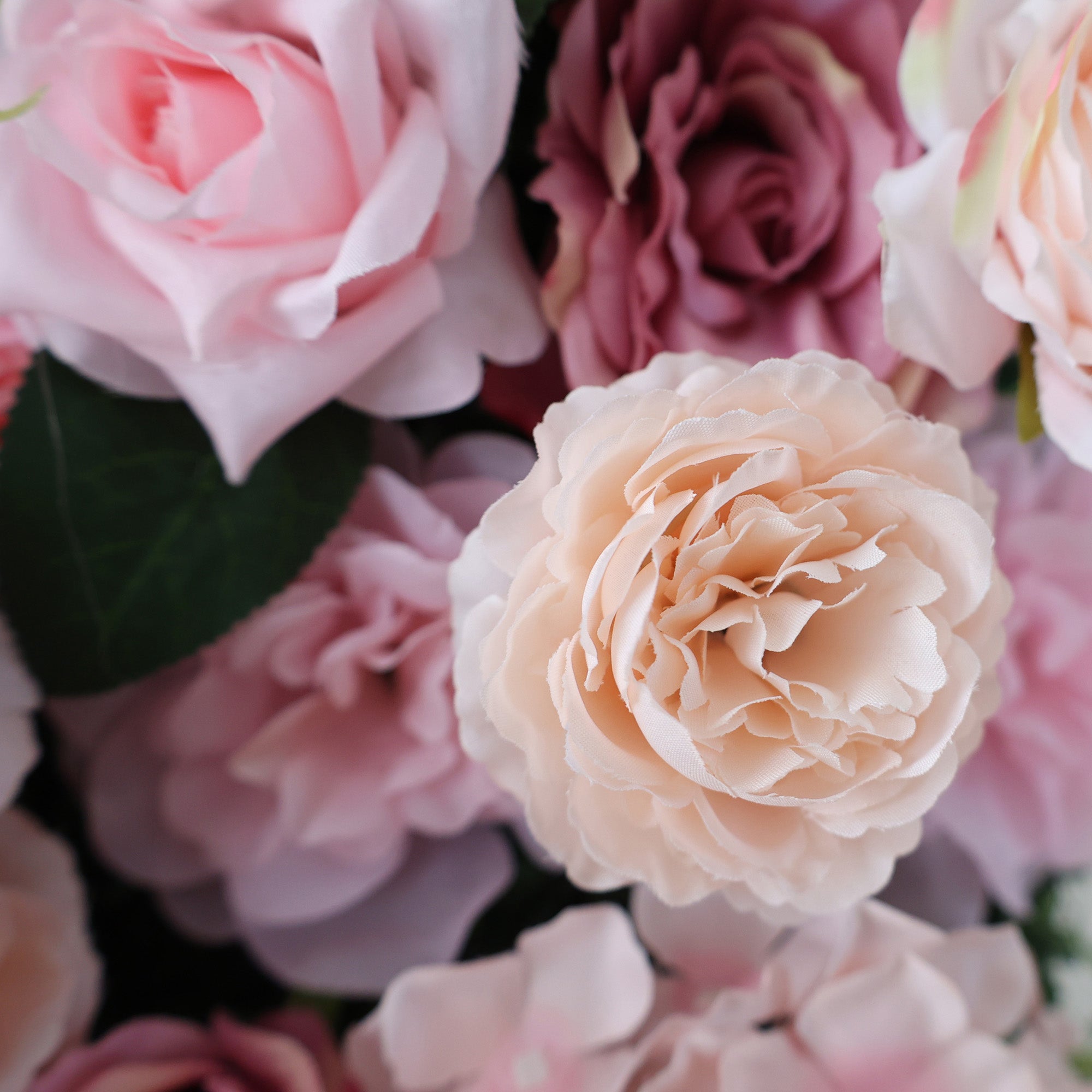 결혼식 및 파티 축하 장식을 위한 5D 핑크 로즈 롤업 꽃 벽 배경 VF-501