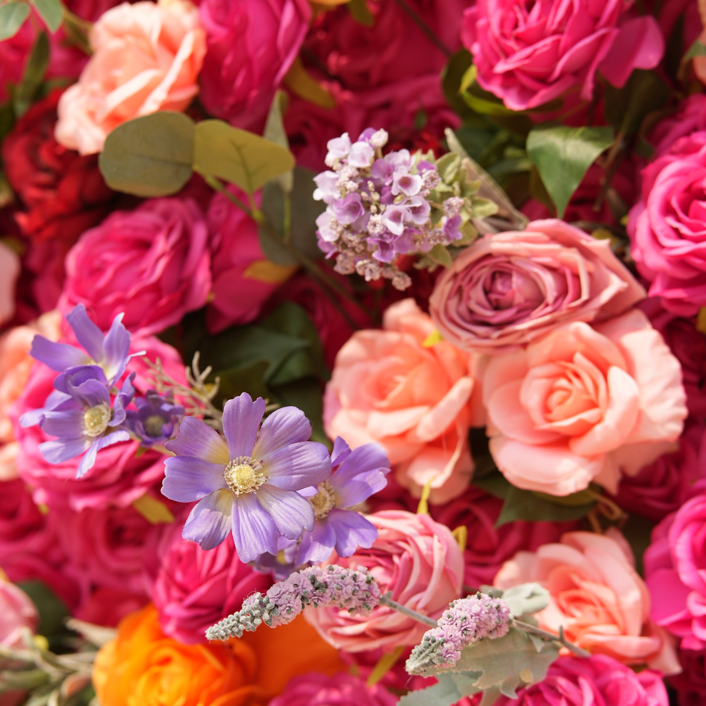 خلفية حائط من الزهور الصناعية الفاخرة – لوحة ورود حرير يدوية الصنع وزهور للزفاف والفعاليات وحفلات الزينة - VF-806