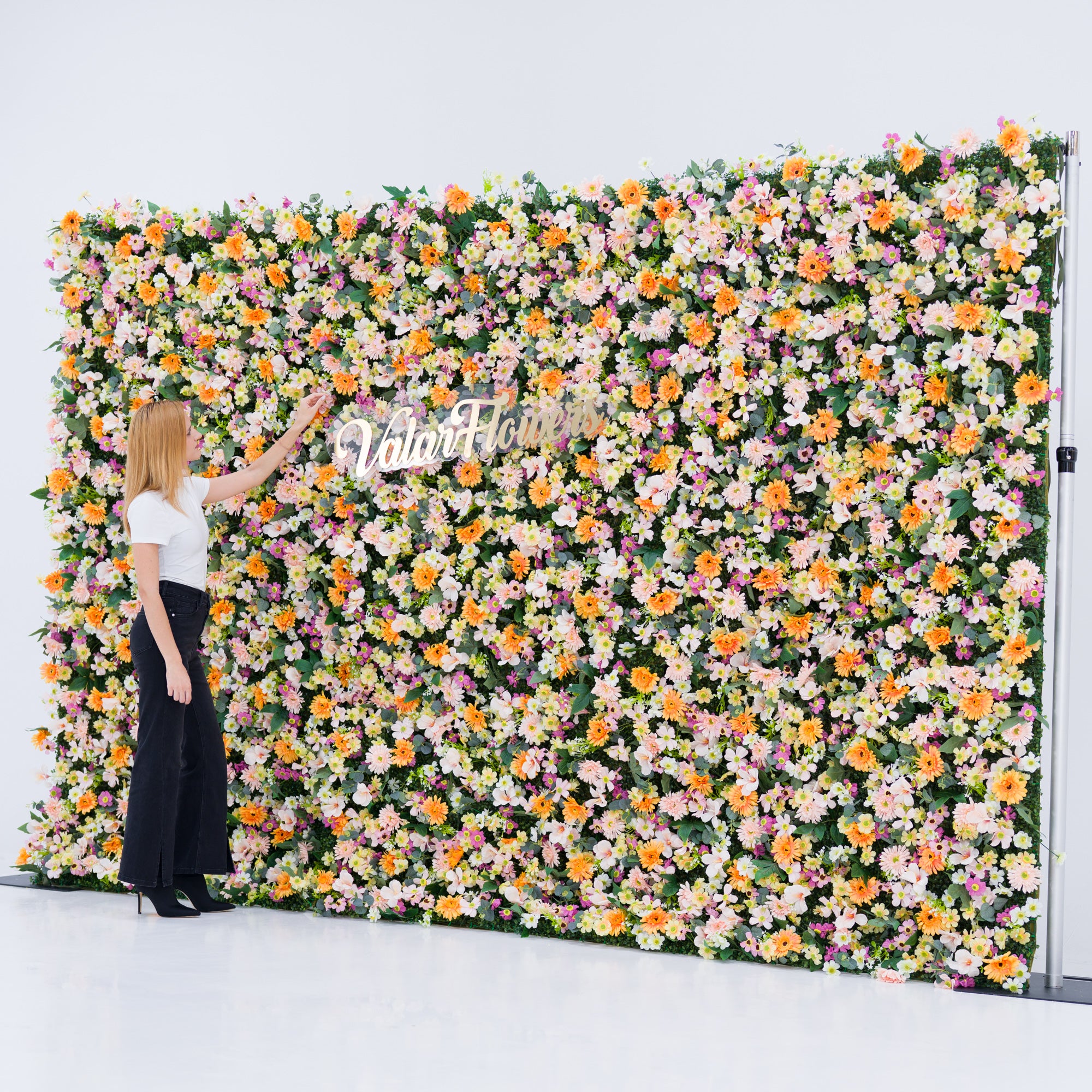 Valar 꽃 롤업 패브릭 인공 갈색 혼합 핑크와 새끼 사슴 이중 식민지 흰색과 녹색 잎 꽃 벽 결혼식 배경, 꽃 파티 장식, 이벤트 사진-VF-074