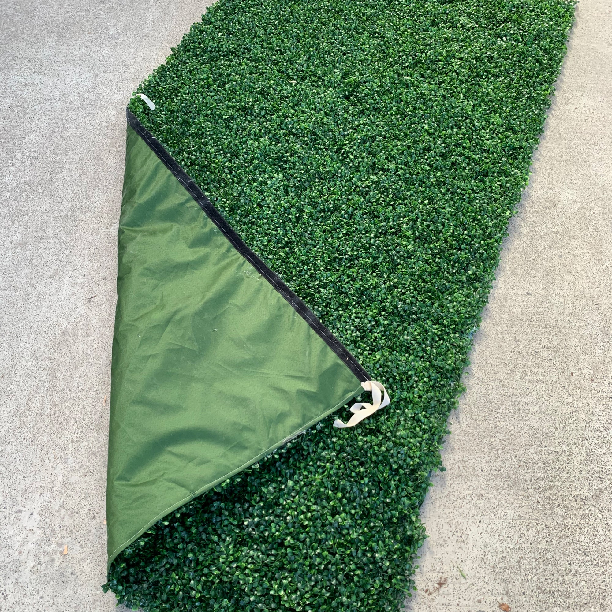 バラーフラワーロールアップファブリック人工グリーングラスウォールウェディングバックドロップ、フローラルパーティーデコレーション、イベントフォトグラフィー-VF-086