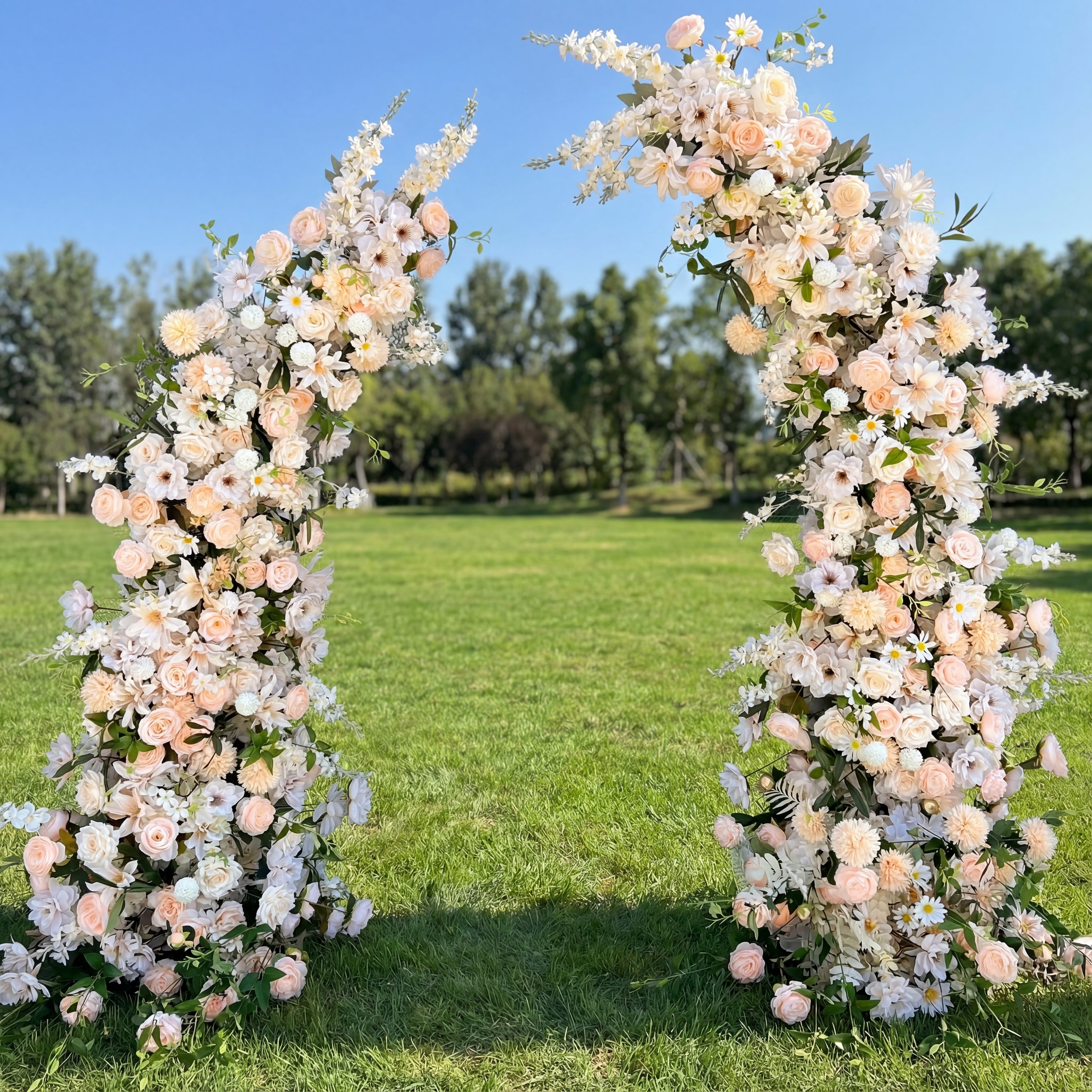 エレガントな月形ウェディングセレモニーフローラルアーチ - 結婚式、イベント、特別な occasion のための人工花アーチ VA-325