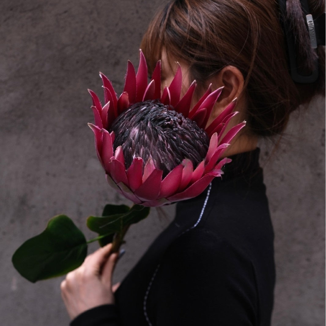 Valar Flower Realistic Protea King Bloom – Faux Statement Flower for Wedding & Event Styling FS-1066