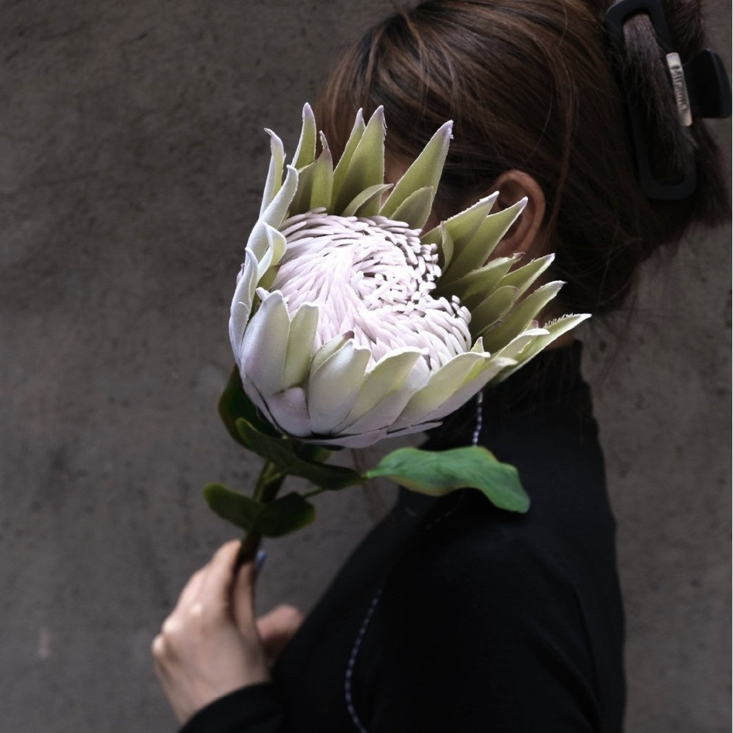 Valar Flower Realistic Protea King Bloom – Faux Statement Flower for Wedding & Event Styling FS-1066