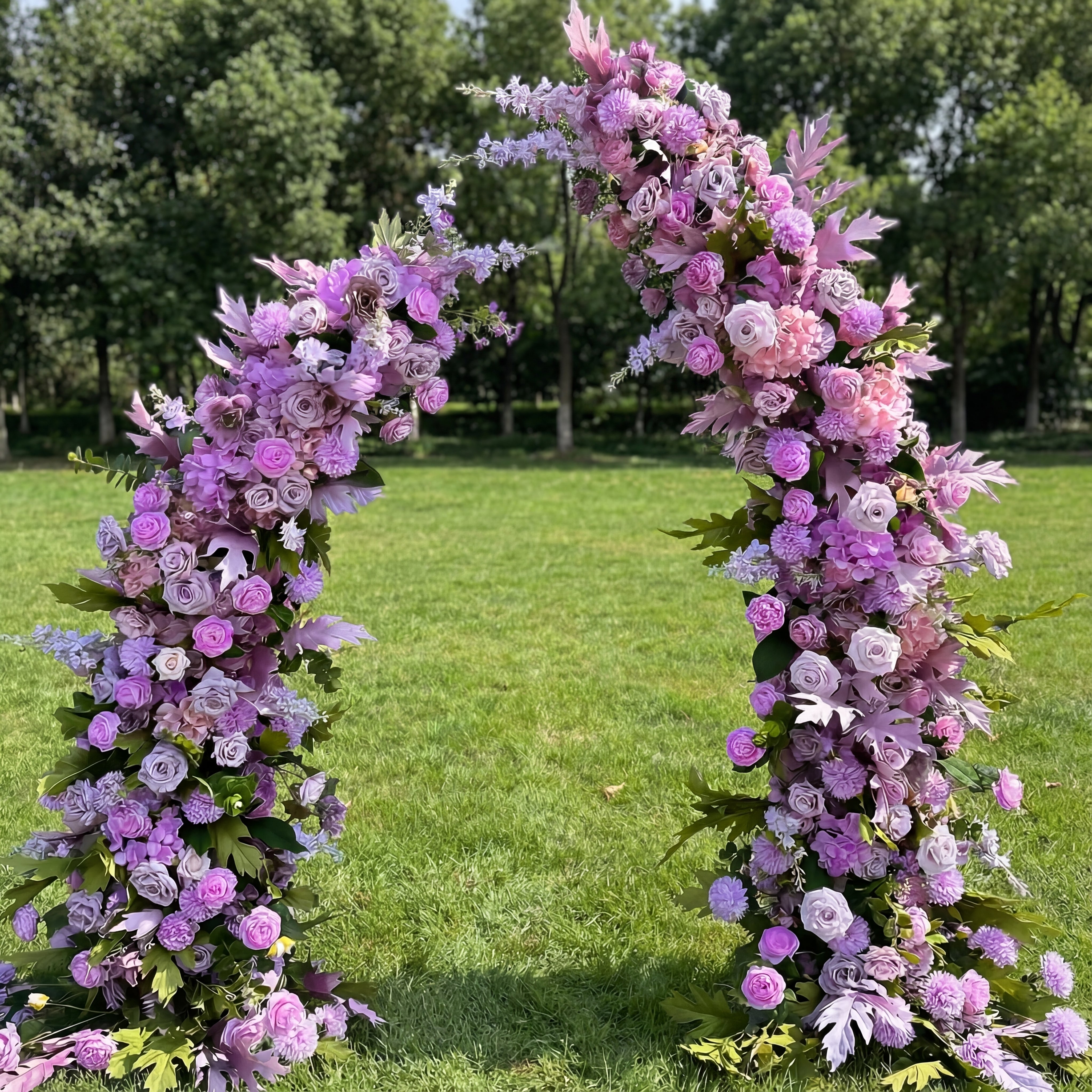 エレガントな月形ウェディングセレモニーフローラルアーチ - 結婚式、イベント、特別な occasion のための人工花アーチ VA-325