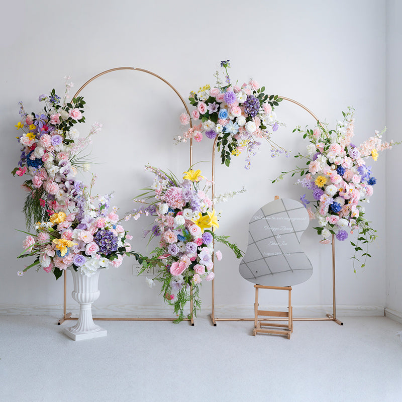 エレガントな青と白の花柄ウェディングアーチ、人工花のアレンジメント、セレモニーバックドロップ&イベント装飾 FA-211