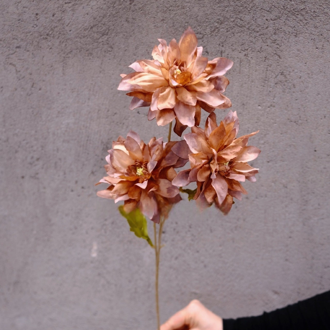 Valar Flower Oil Painting Dahlia – Realistic Artificial Bloom for Artistic Home Decor & Event Styling FS-1059