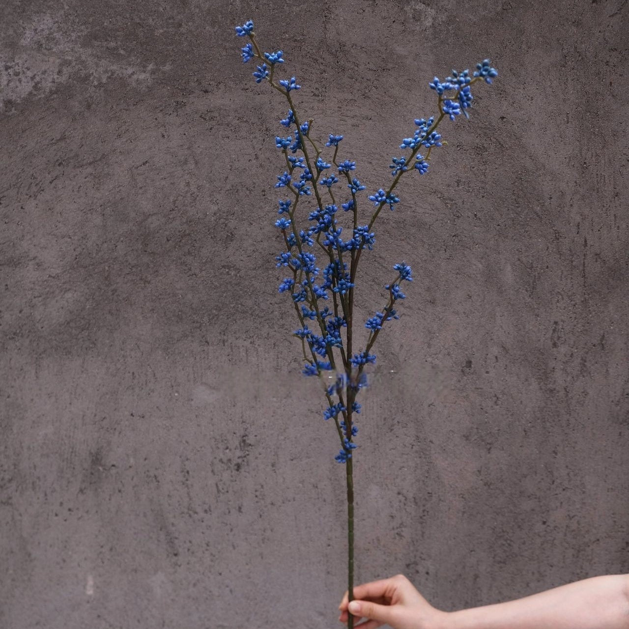 Conjunto de Flores Artificiales Negras y Rosas – Decoración Moderna para Fondo de Fiesta de Cumpleaños con Arreglo Floral Falso FA-255