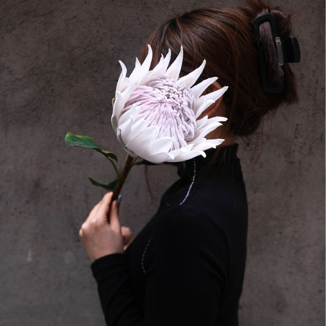 Valar Flower Realistic Protea King Bloom – Faux Statement Flower for Wedding & Event Styling FS-1066