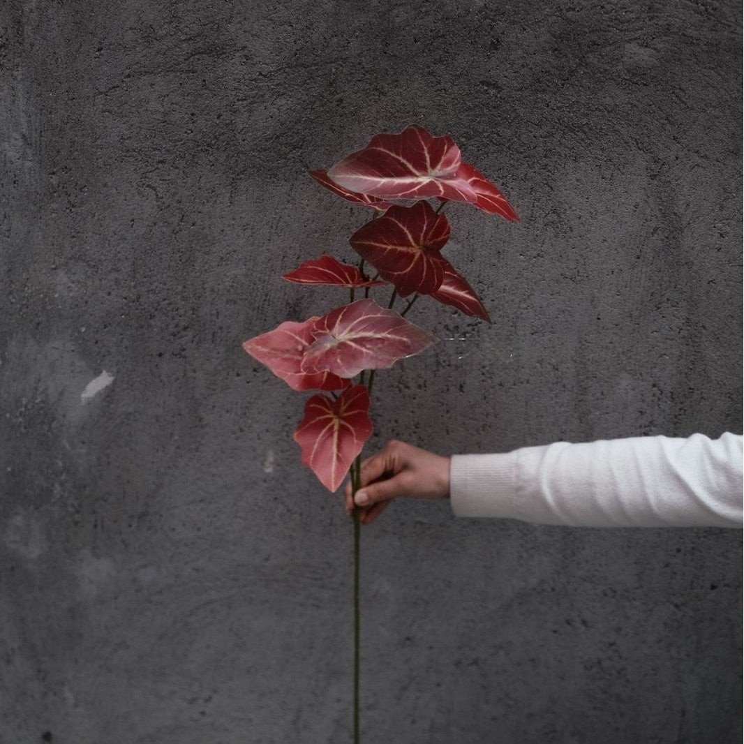 Schwarz-rosa Kunstblumen-Set – Moderne Geburtstagsparty-Hintergrunddekoration mit Kunstblumenarrangement FA-255