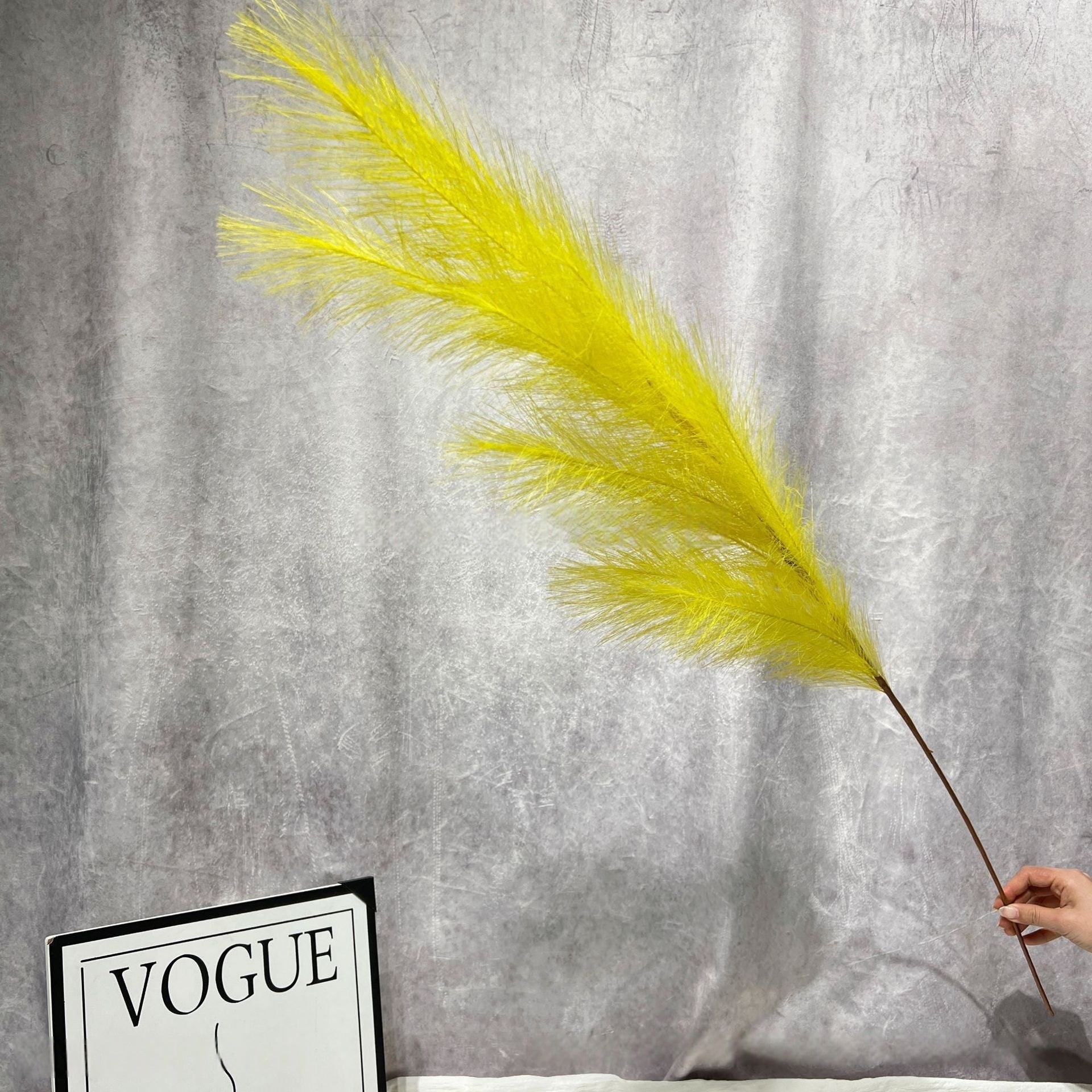 Single Artificial Pampas Bloom – Showstopper Piece for Ceremony or Aisle Decor FS-1039