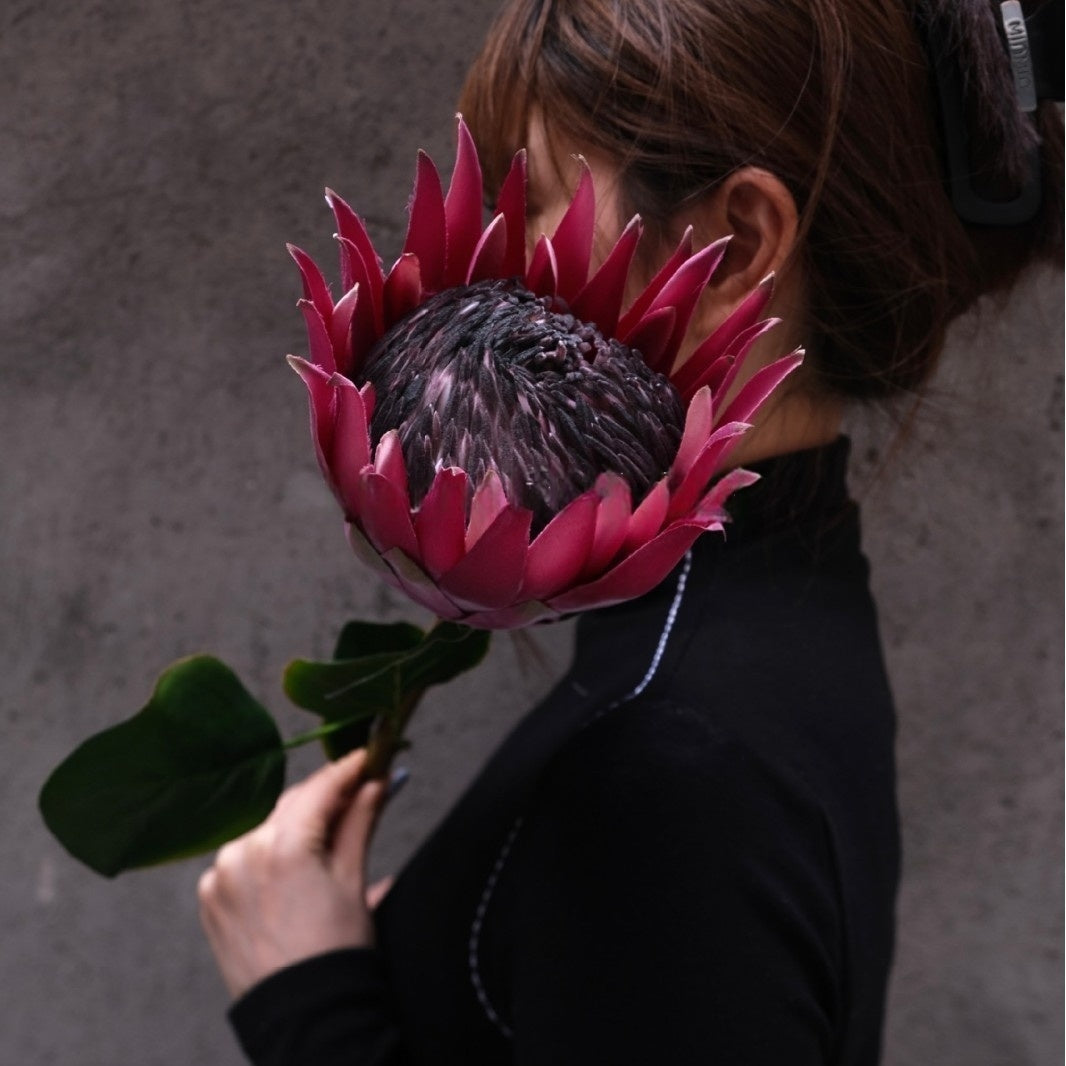 Schwarz-rosa Kunstblumen-Set – Moderne Geburtstagsparty-Hintergrunddekoration mit Kunstblumenarrangement FA-255